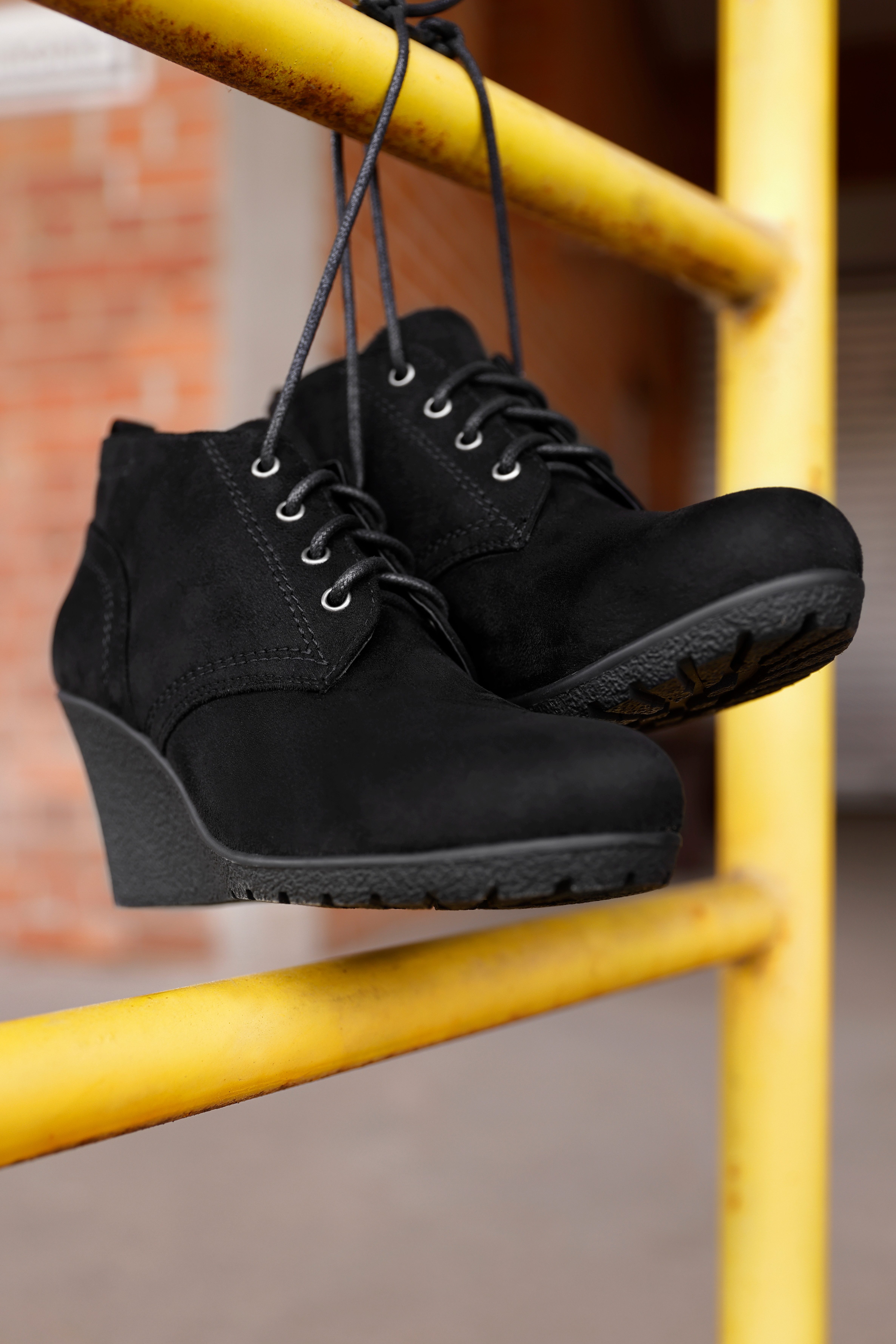 Aniston SHOES Ankleboots, Keilstiefelette in runder günstig online kaufen