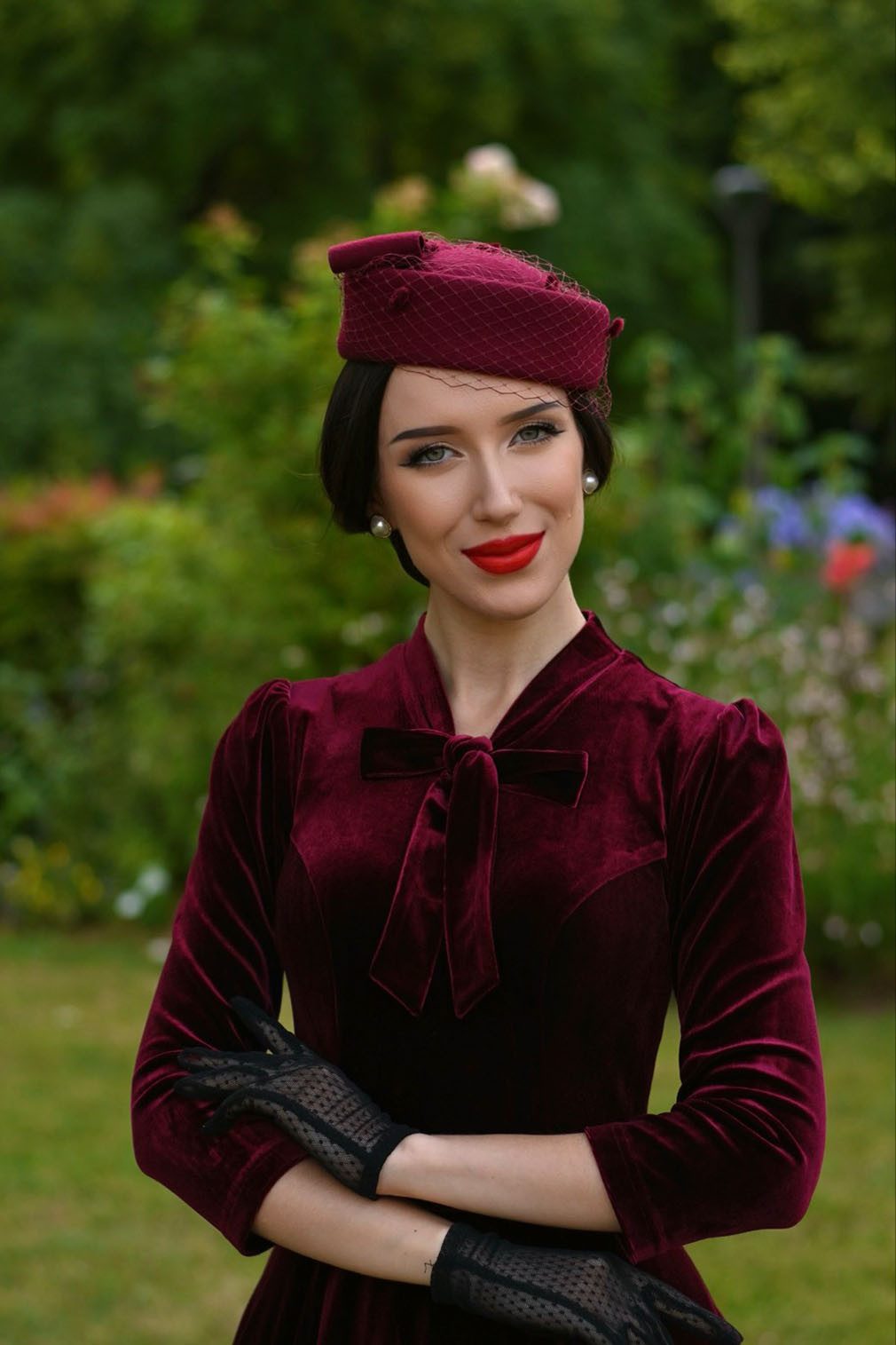 Hearts & Roses London A-Linien-Kleid Sylvie Velvet Swing Dress Vintage Samt Burgunder