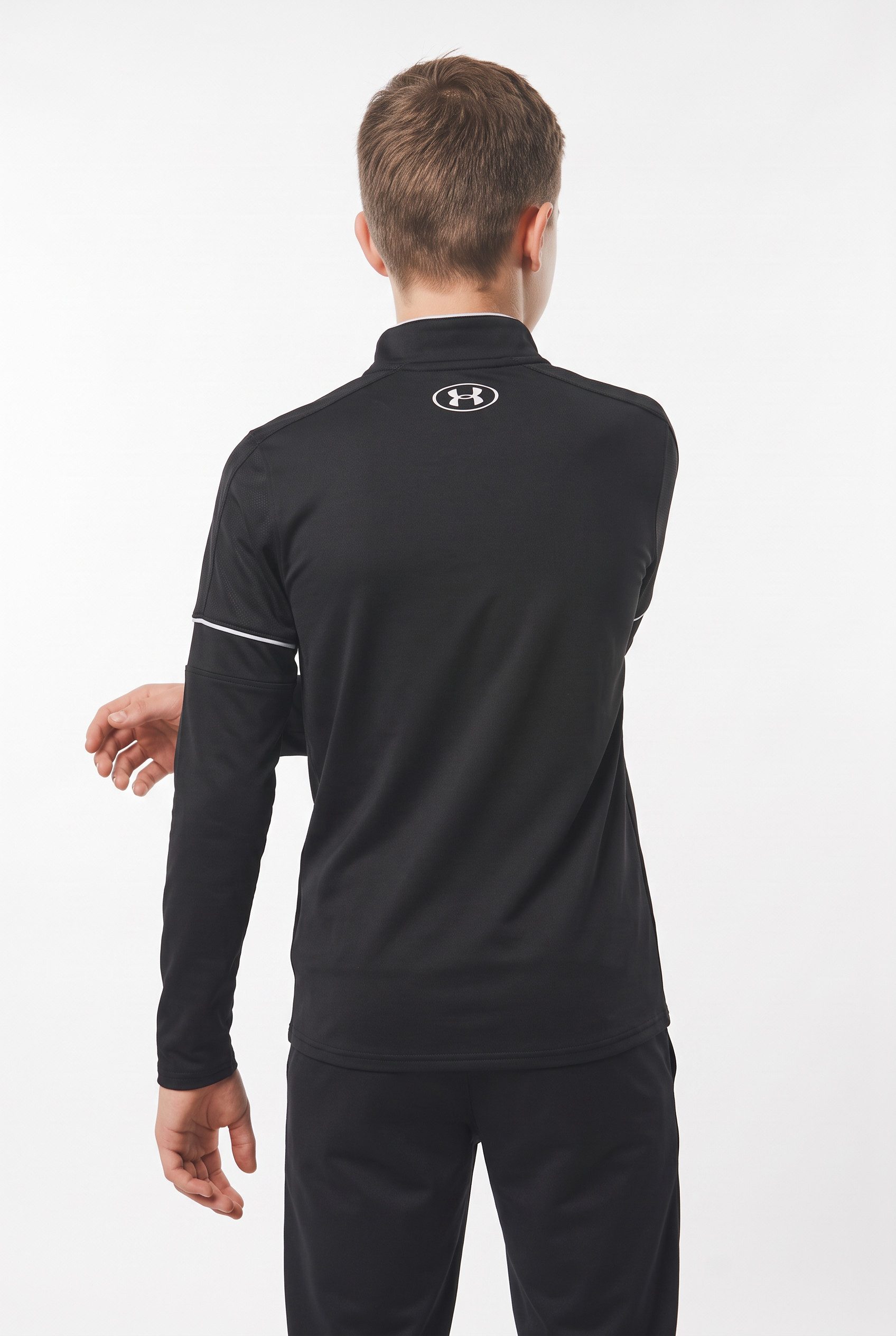 Under Armour® Trainingsshirt UA B CHALLENGER TRAINING QZ für Jugendliche, mit ¼-Zip vorne, atmungsaktiv, schnell trocknend – Bild 2 von 5