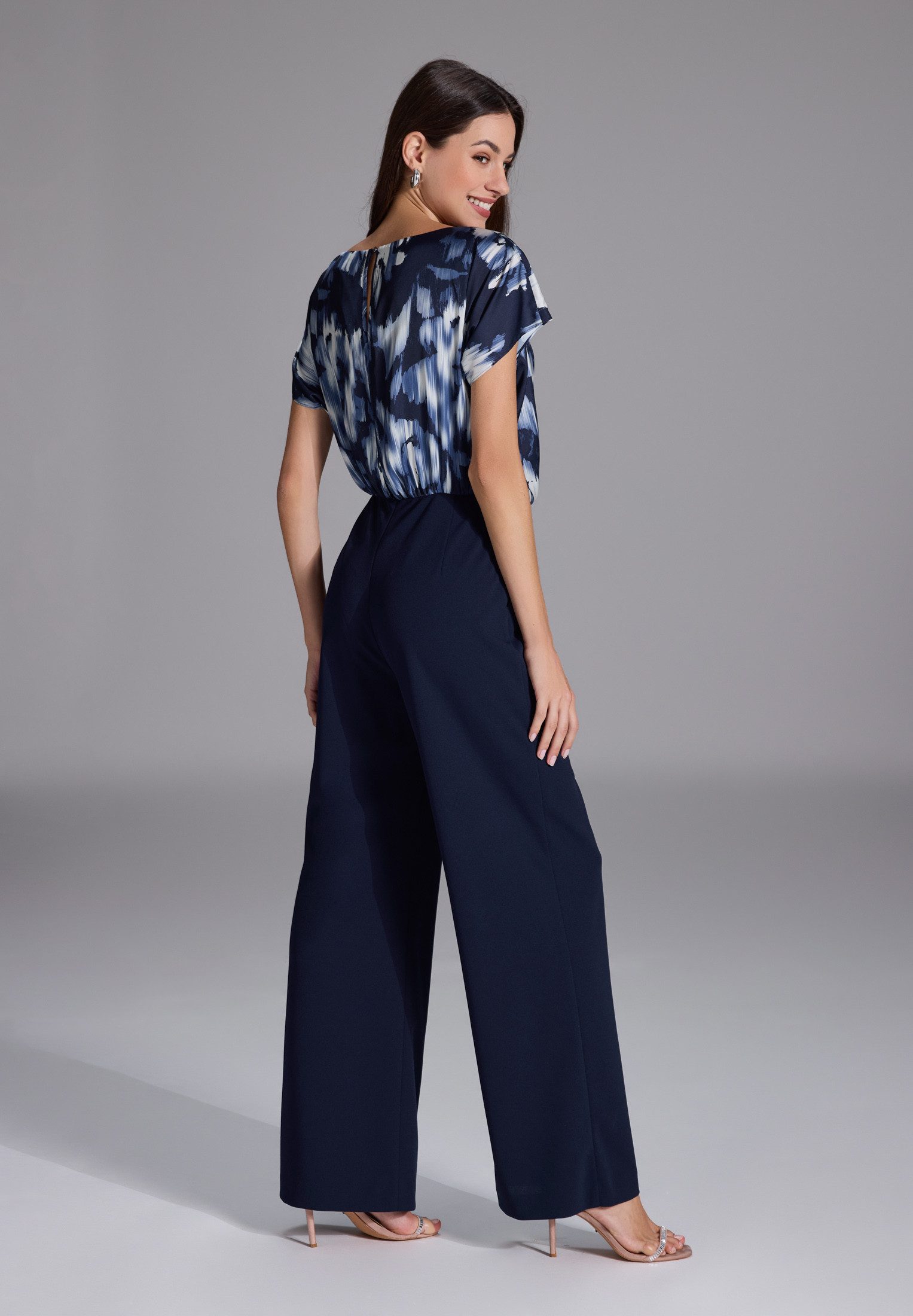 SWING Abendkleid Taillierter Schnitt mit ausgestelltem günstig online kaufen