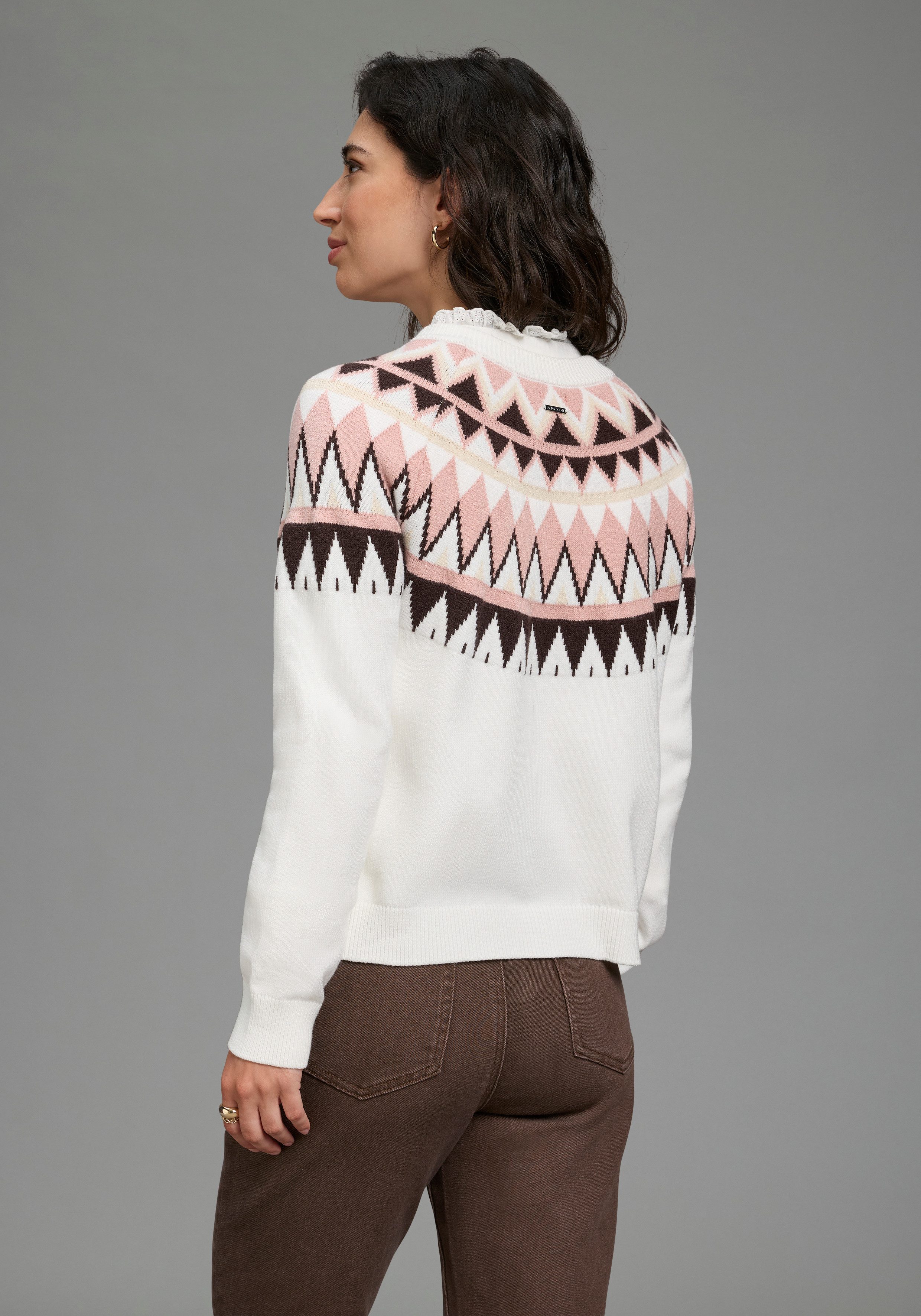 Laura Scott Strickjacke mit femininem Norwegermuster aus weicher Viskosemischung – Bild 2 von 5
