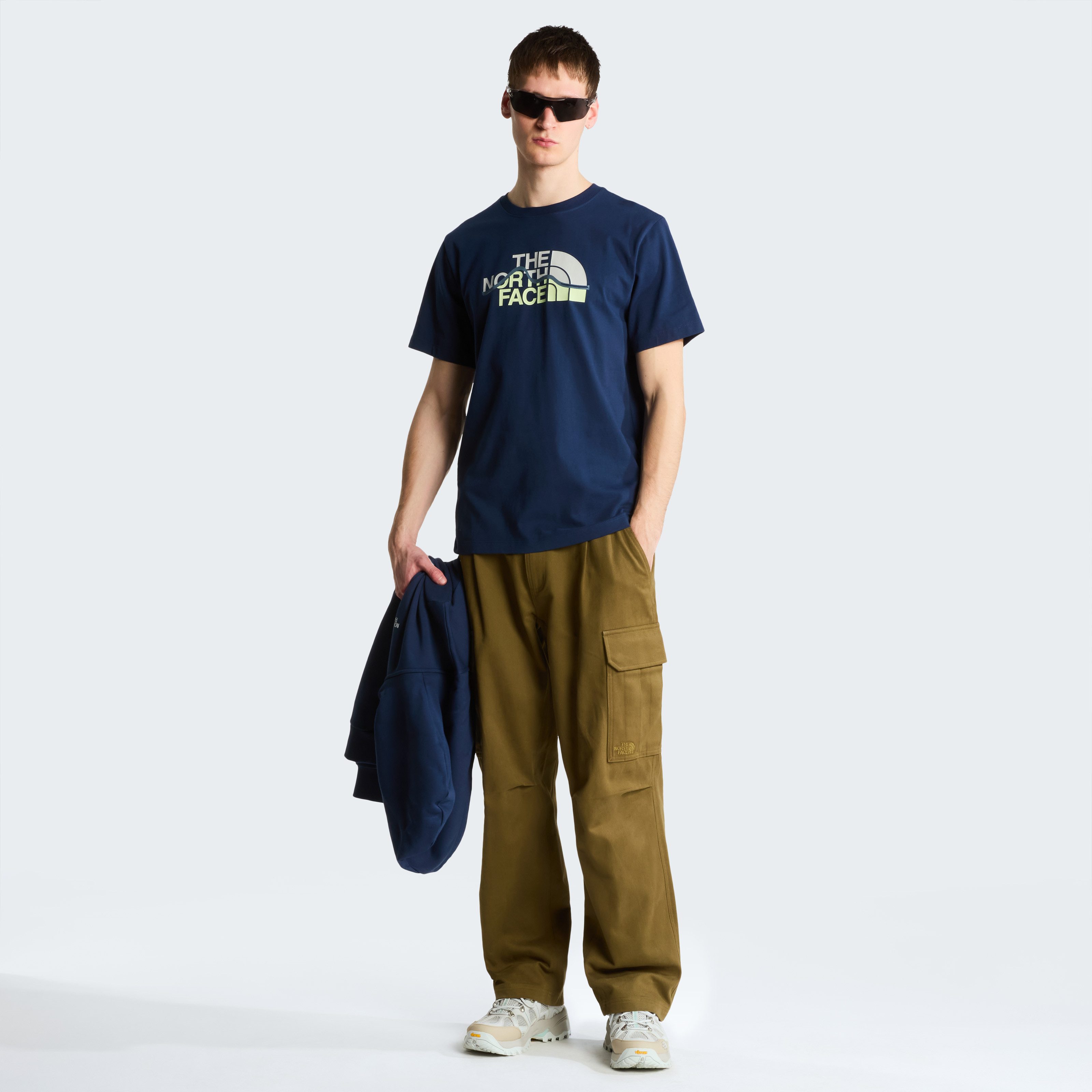 The North Face T-Shirt M MOUNTAIN LINE REGULAR SHORT SLEEVE TEE normale Passform, Kurzarm, für sportliche Aktivitäten und Outdoor