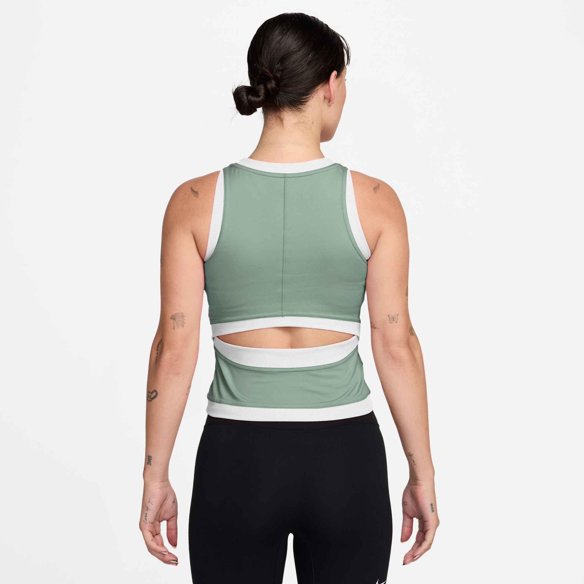 Nike Trainingstop W NK ONE DF TANK B mit Rundhalsausschnitt, aus Polyester und Elasthan, schnell trocknend