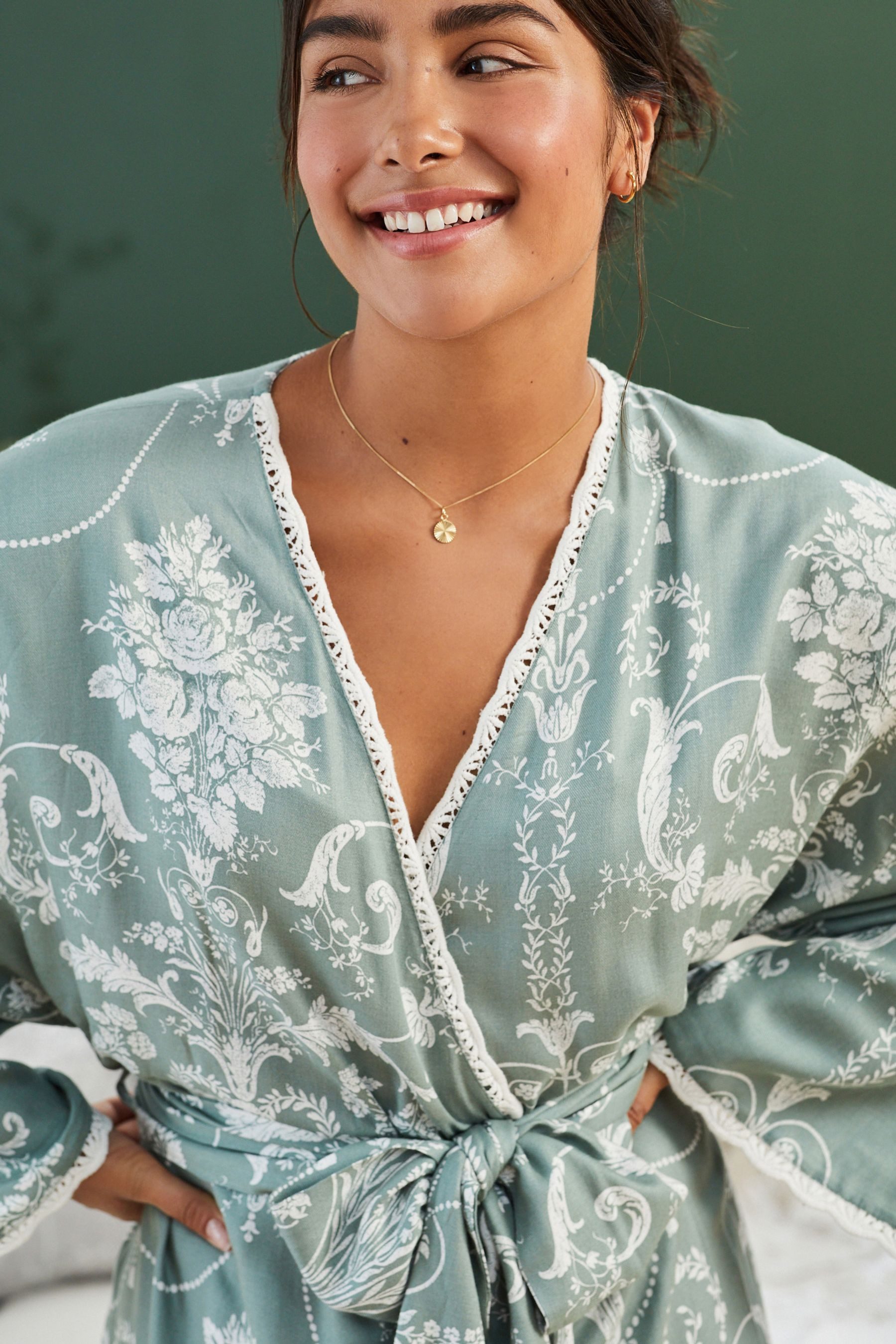 LAURA ASHLEY Morgenmantel Laura Ashley Josette Morgenmantel, Viskose – Bild 5 von 5