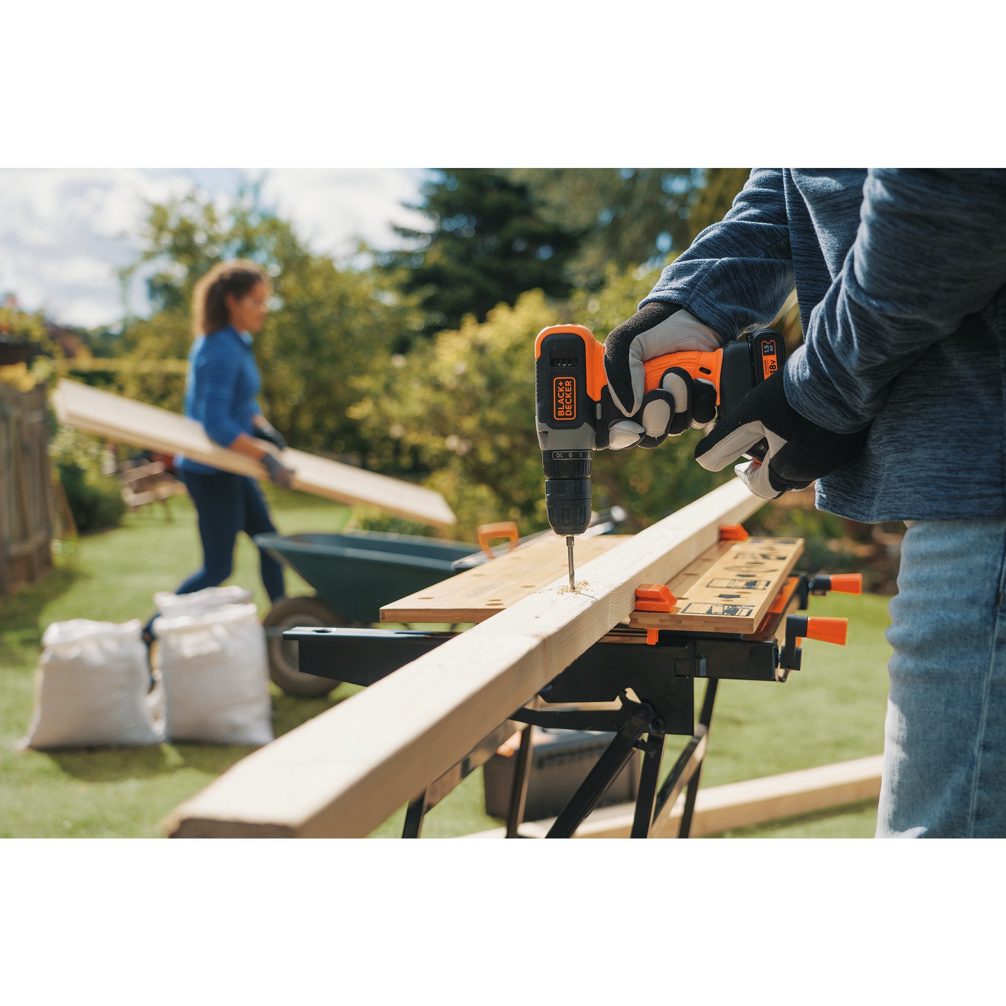 Black + Decker Bohrmaschine BLACK+DECKER Akku-Bohrschrauber BCD001C1, 18Volt