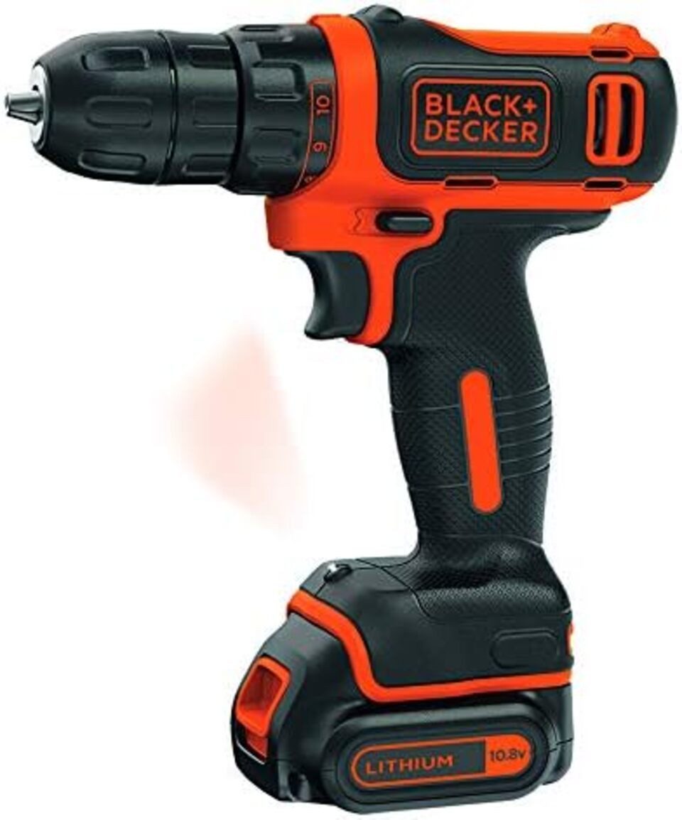 Black + Decker Akku-Bohrschrauber Akku-Bohrschrauber (10.8V 1,5Ah, 2x Akkus, 100tlg. Zubehör), (1-tlg)