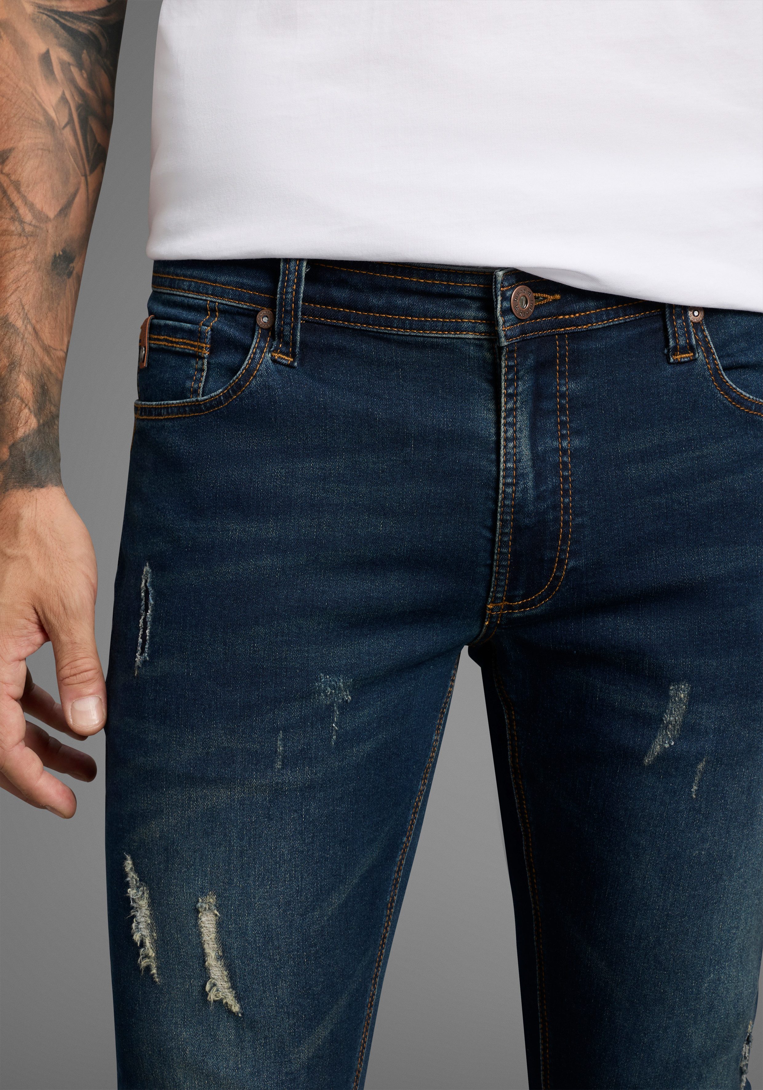 Bruno Banani Slim-fit-Jeans Grady schmale Beinweite, niedrige Leibhöhe, figurbetonte Silhouette