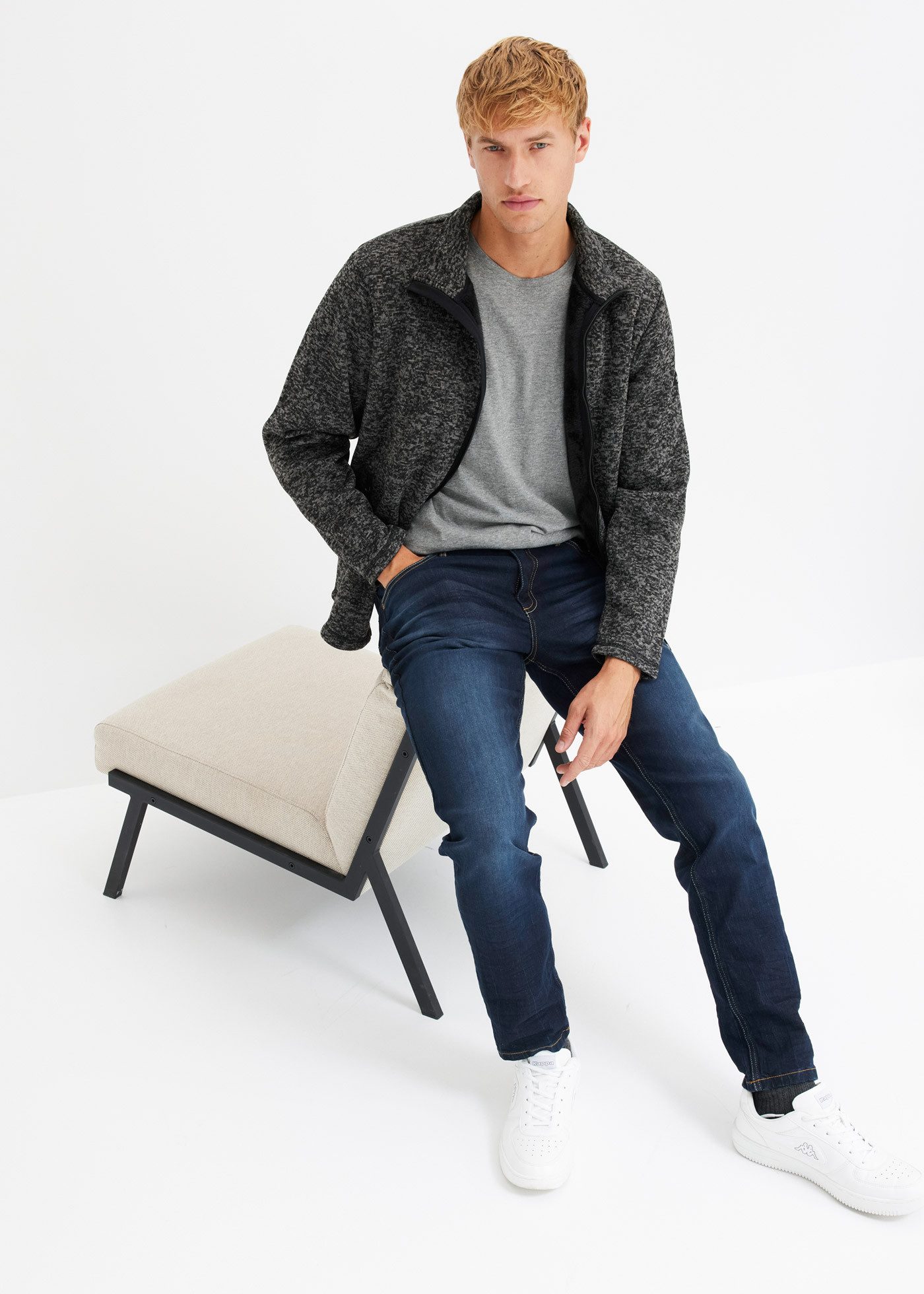 bonprix Slim-fit-Jeans tapered Schnittverlauf, Kurzgröße, mit Stretch-Anteil – Bild 5 von 5