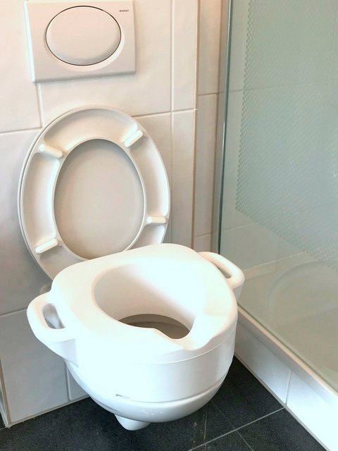 Bischof WC-Sitz »Toiletten-Aufsatz«, SItzerhöhung mit Griffen-Otto