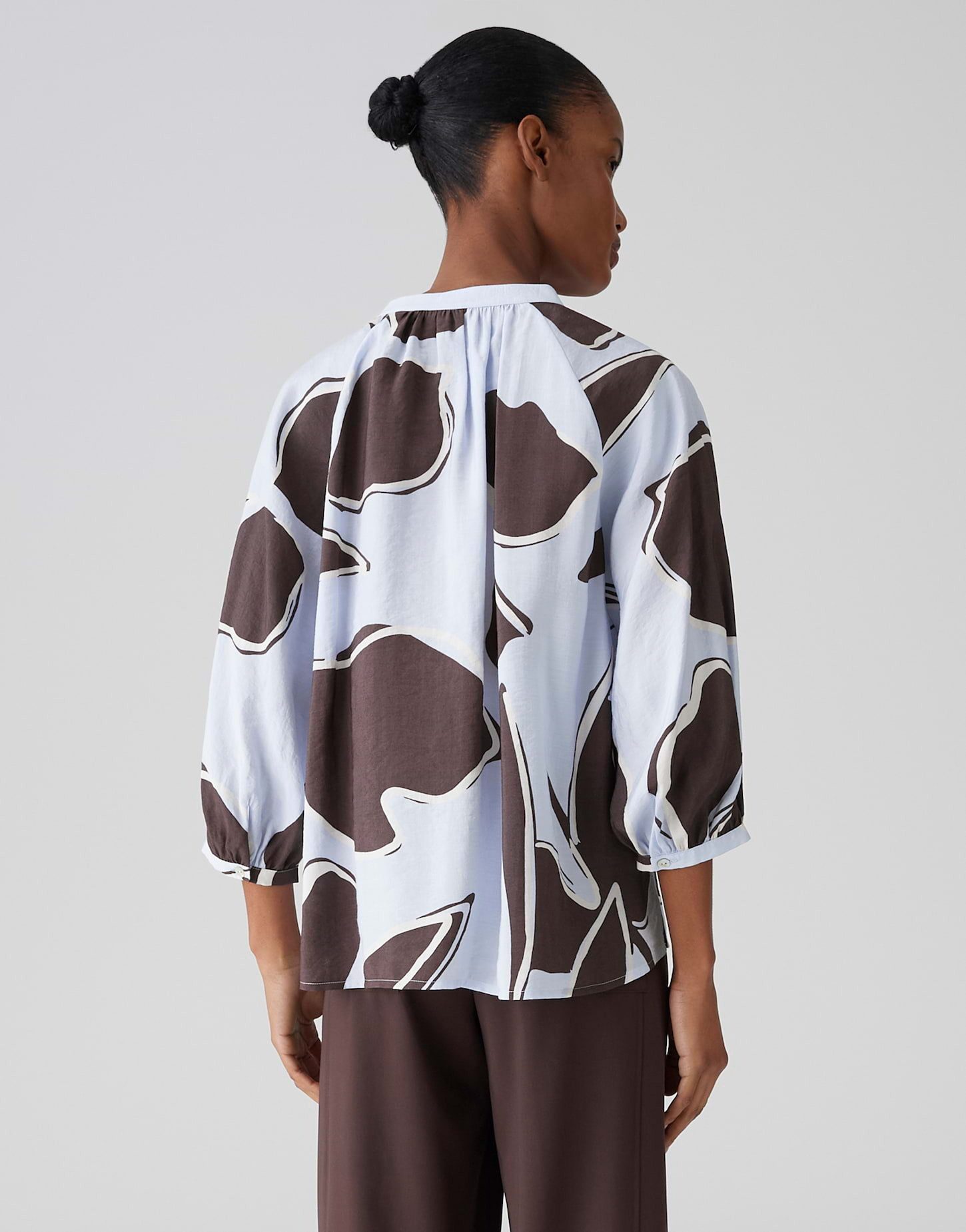 OPUS Kurzarmbluse Printbluse mit dezenter Struktur Weite Passform, kleine Schlitze und Raglanärmel