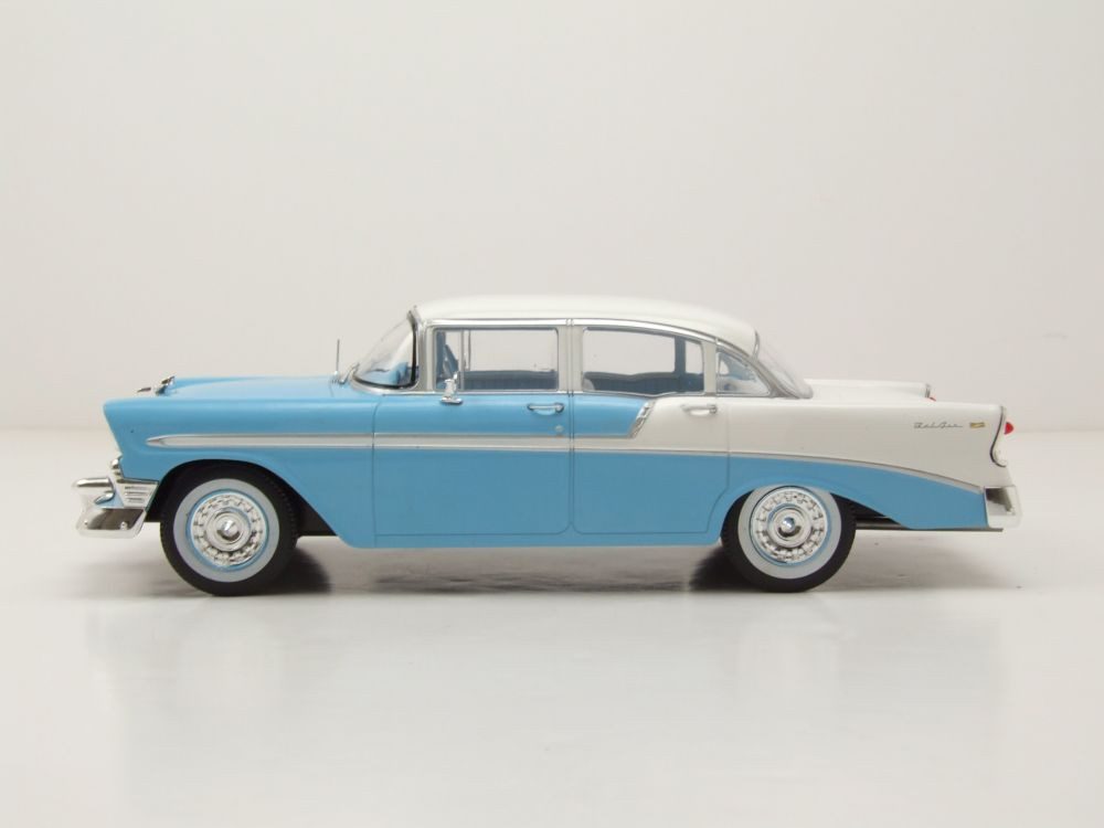 Whitebox Modellauto Chevrolet Bel Air 4-Door Hardtop 1956 hellblau weiß, Maßstab 1:24