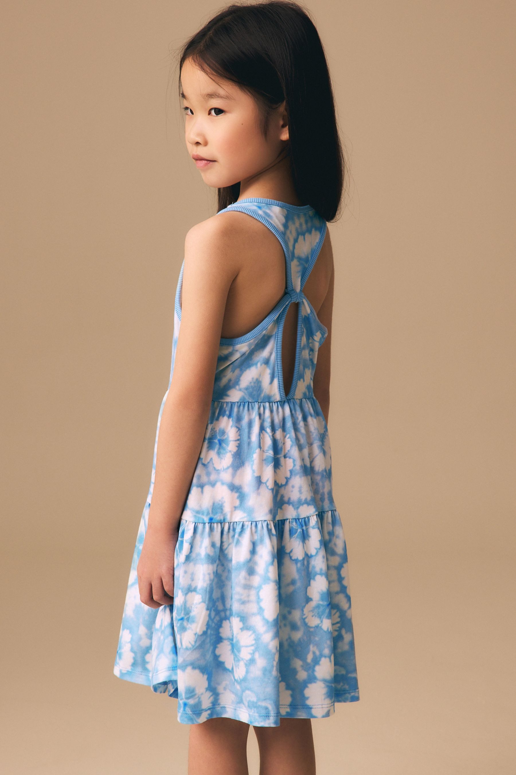 Next Sommerkleid Sommerkleid mit Zierdrehung am Rücken (1-tlg)