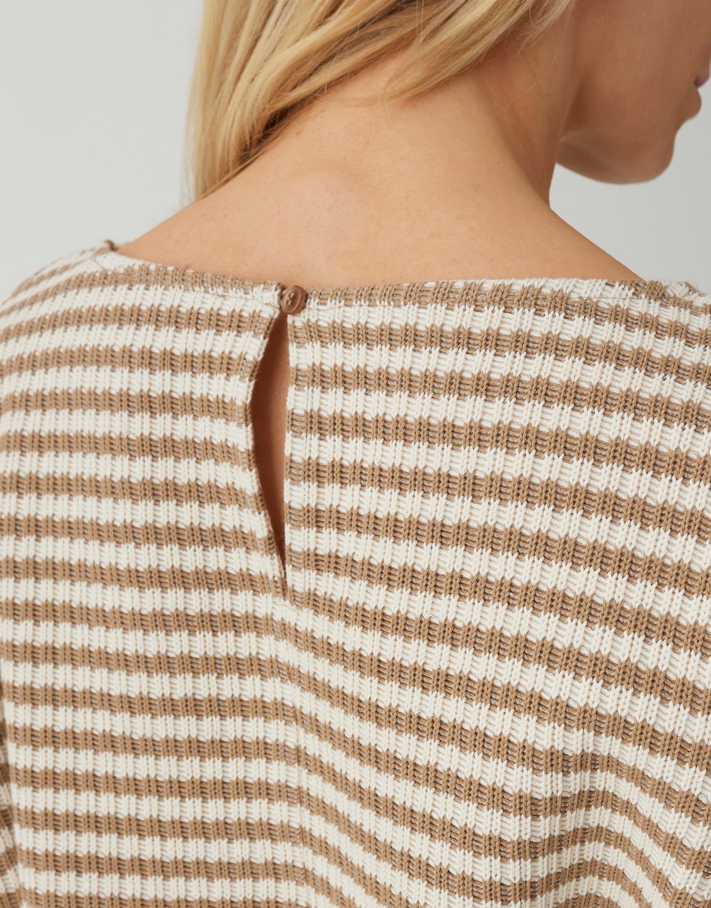 OPUS Sweatshirt GRESH in Strickoptik Lockere Passform, schmal zulaufender Schnitt, überschnittene Schulter