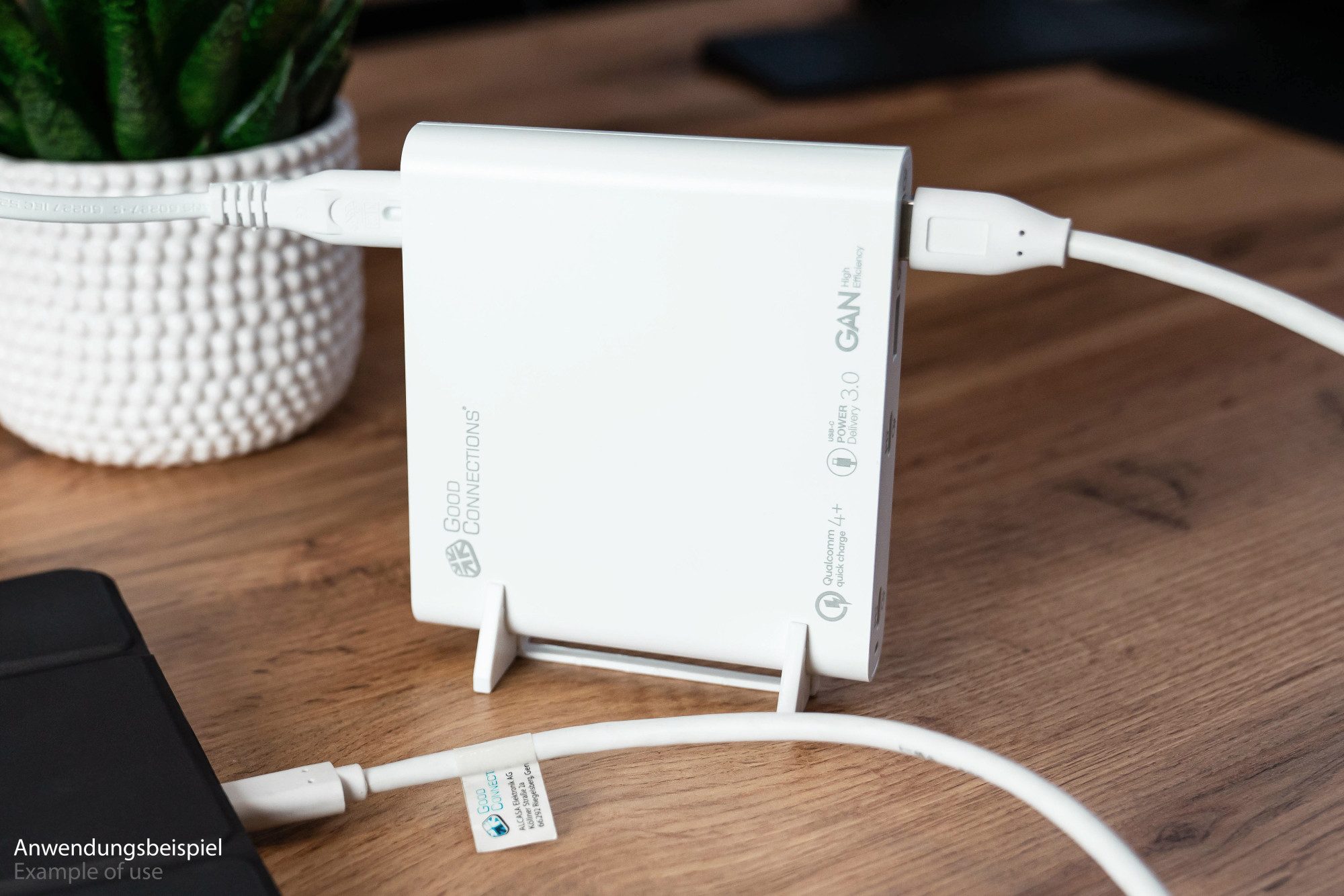 GOOD CONNECTIONS Ladestation