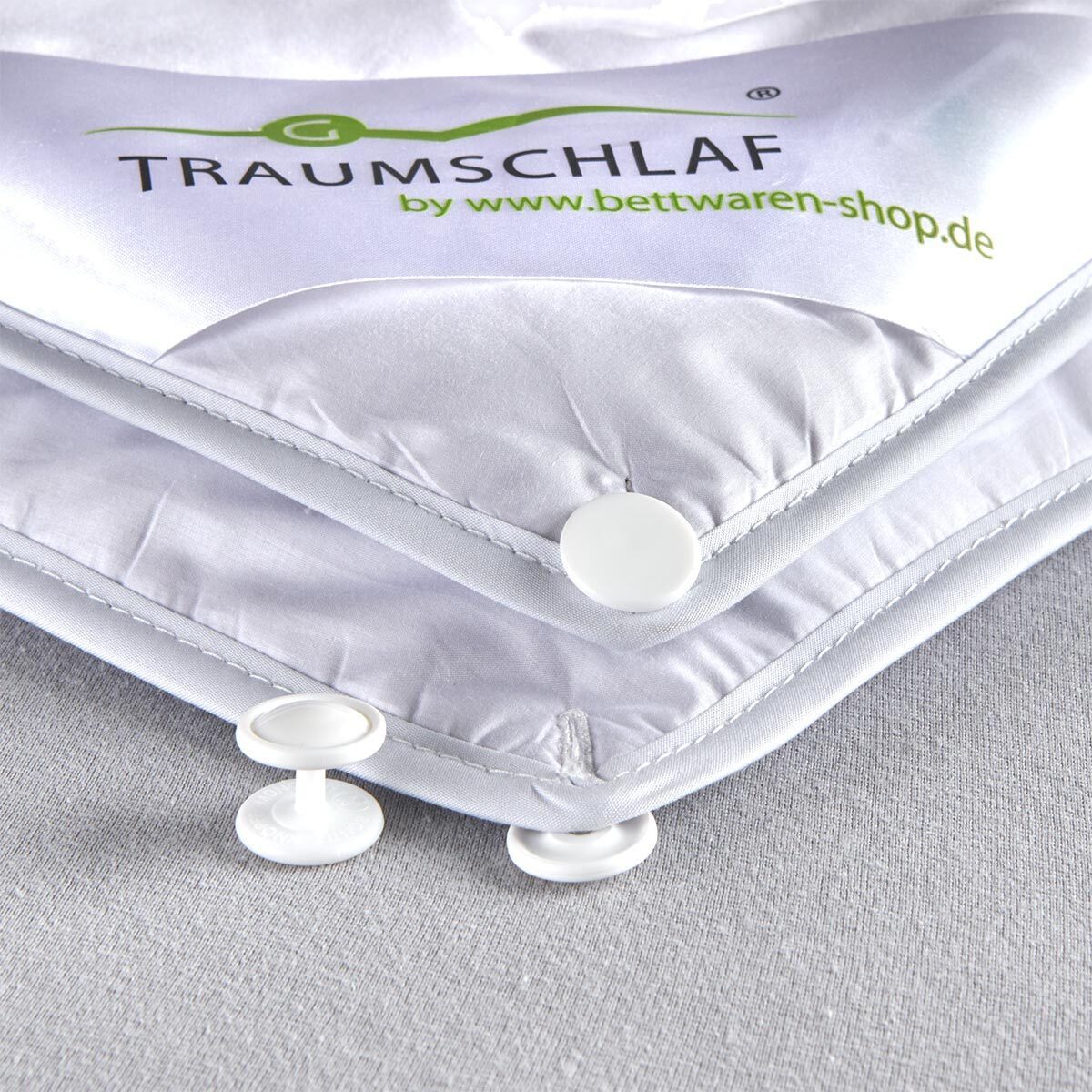 TRAUMSCHLAF Naturhaarbettdecke Kamelhaarflaum leicht, Füllung: 100% Kamelhaar, Bezug: 100% Baumwolle, besonders fein, wertvoll und anschmiegsam