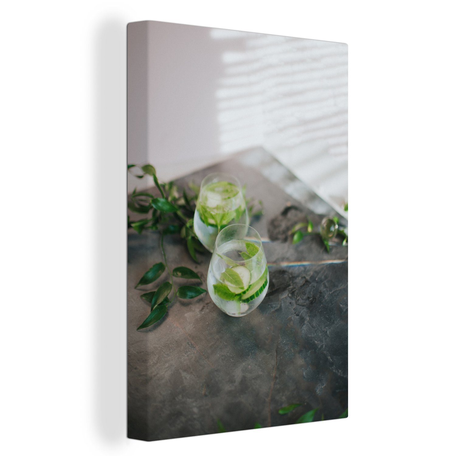OneMillionCanvasses® Leinwandbild Ein kaltes, erfrischendes Glas Gin Tonic, (1 St), Leinwandbild fertig bespannt inkl. Zackenaufhänger, Gemälde, 20x30 cm