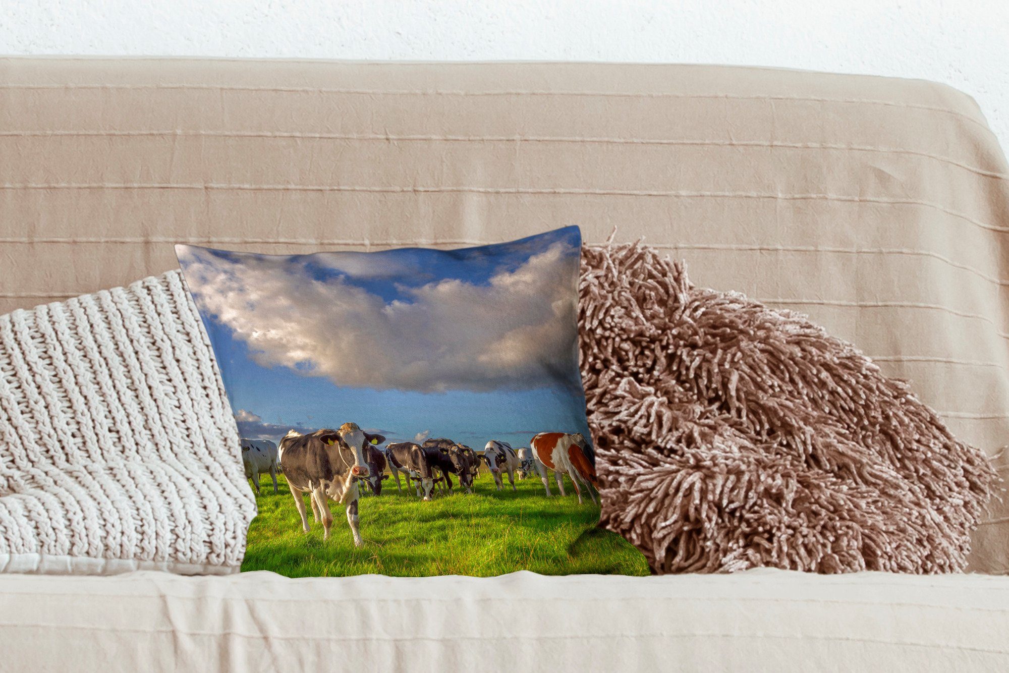 MuchoWow Dekokissen Kühe - Wohzimmer, Schlafzimmer, für Füllung - Gras, Sofakissen Zierkissen Licht Deko, mit