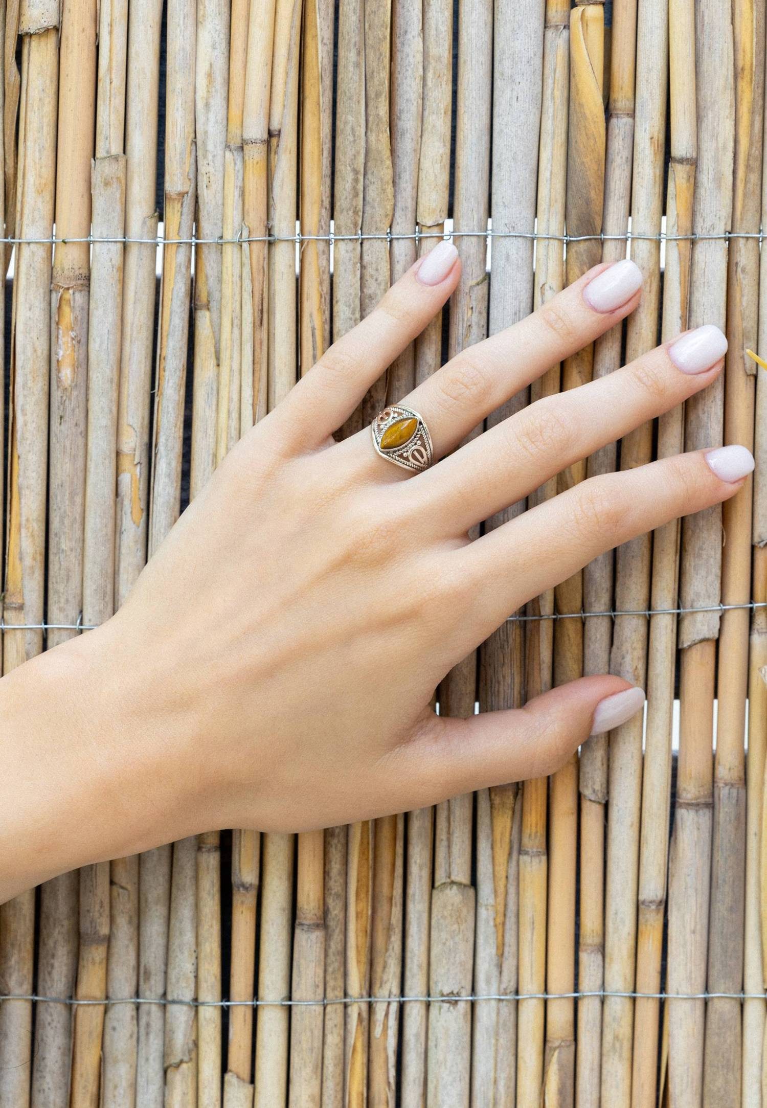 mantraroma Silberring DAHAB Ellipse aus 925 Silber mit Tigerauge (Ring mit Schmuckbeutel), Damenring aus 925er Silber