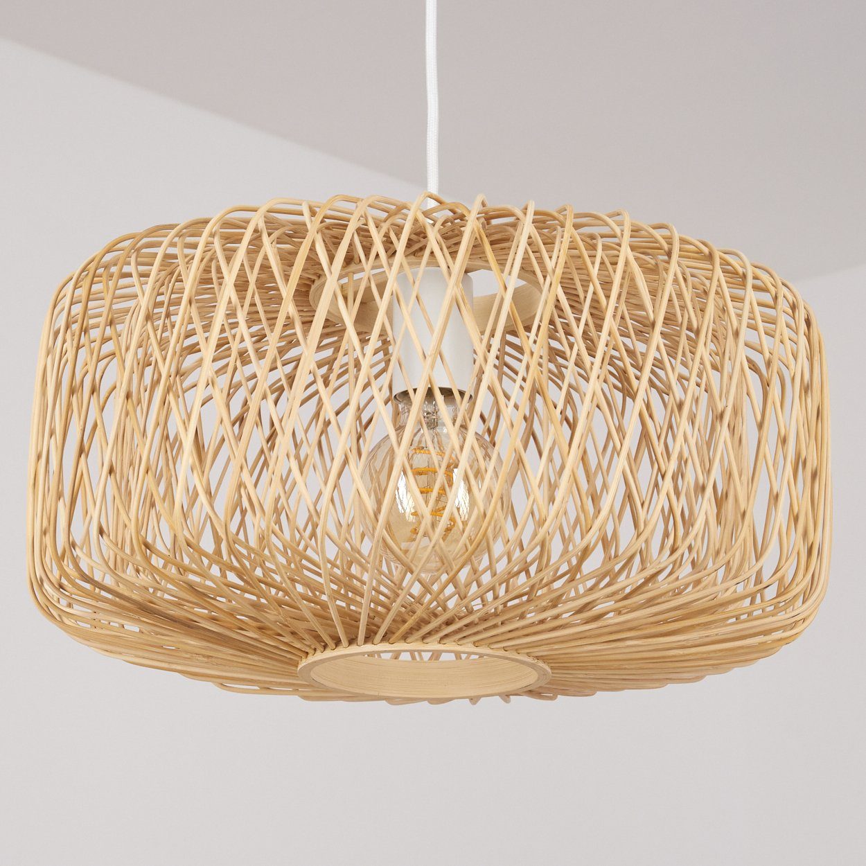 hofstein Hängeleuchte »Tramonti« Hängelampe aus Metall/Bambus in Weiß/Natur, ohne Leuchtmittel, Leuchte im angesagten Boho Design, ø40cm, Höhe max. 150cm, 1xE27. € 99,99