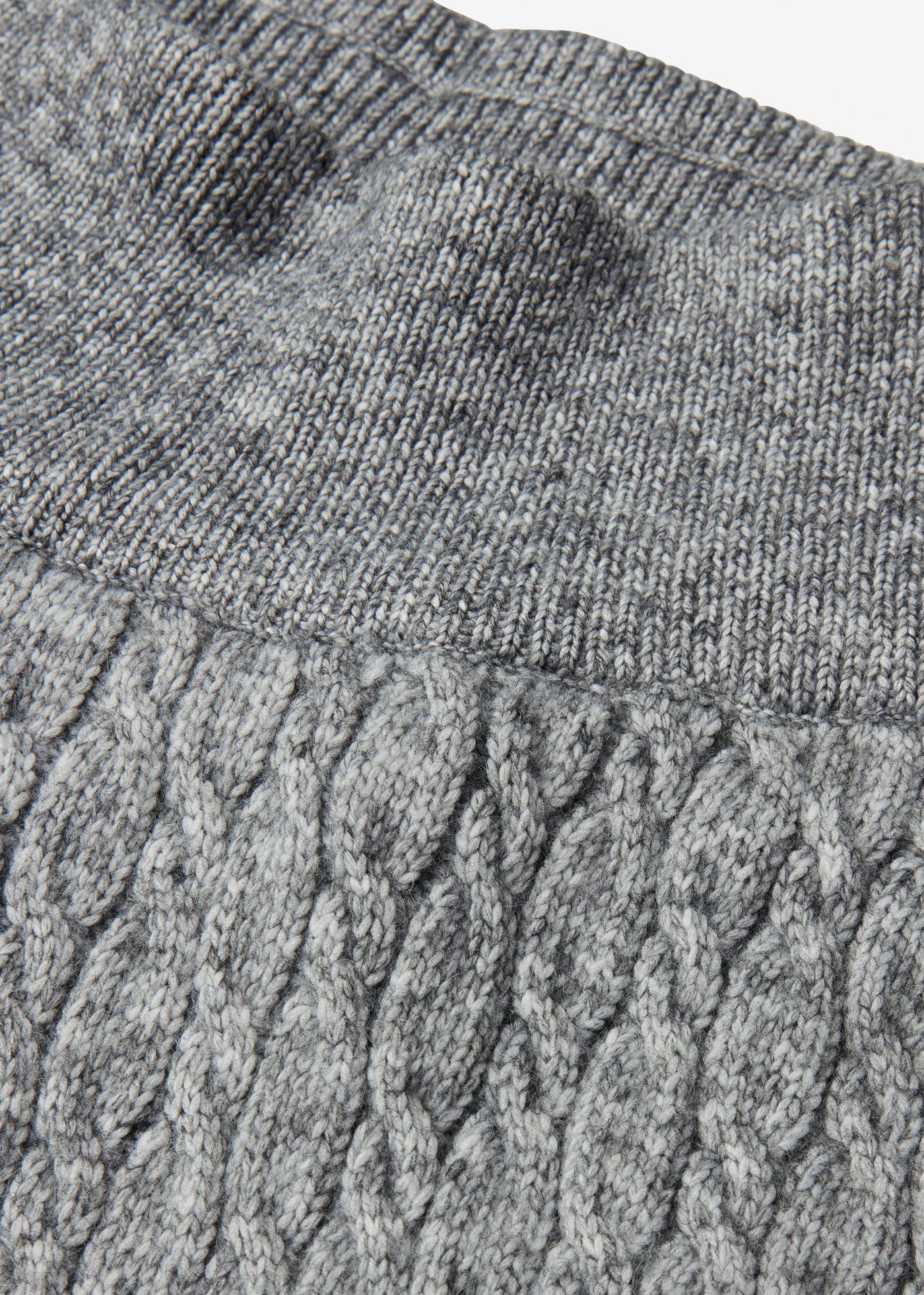 bonprix Stoffhose aus Polyester und Wolle, Loose Fit, weite Beinform, mit Zopfmuster