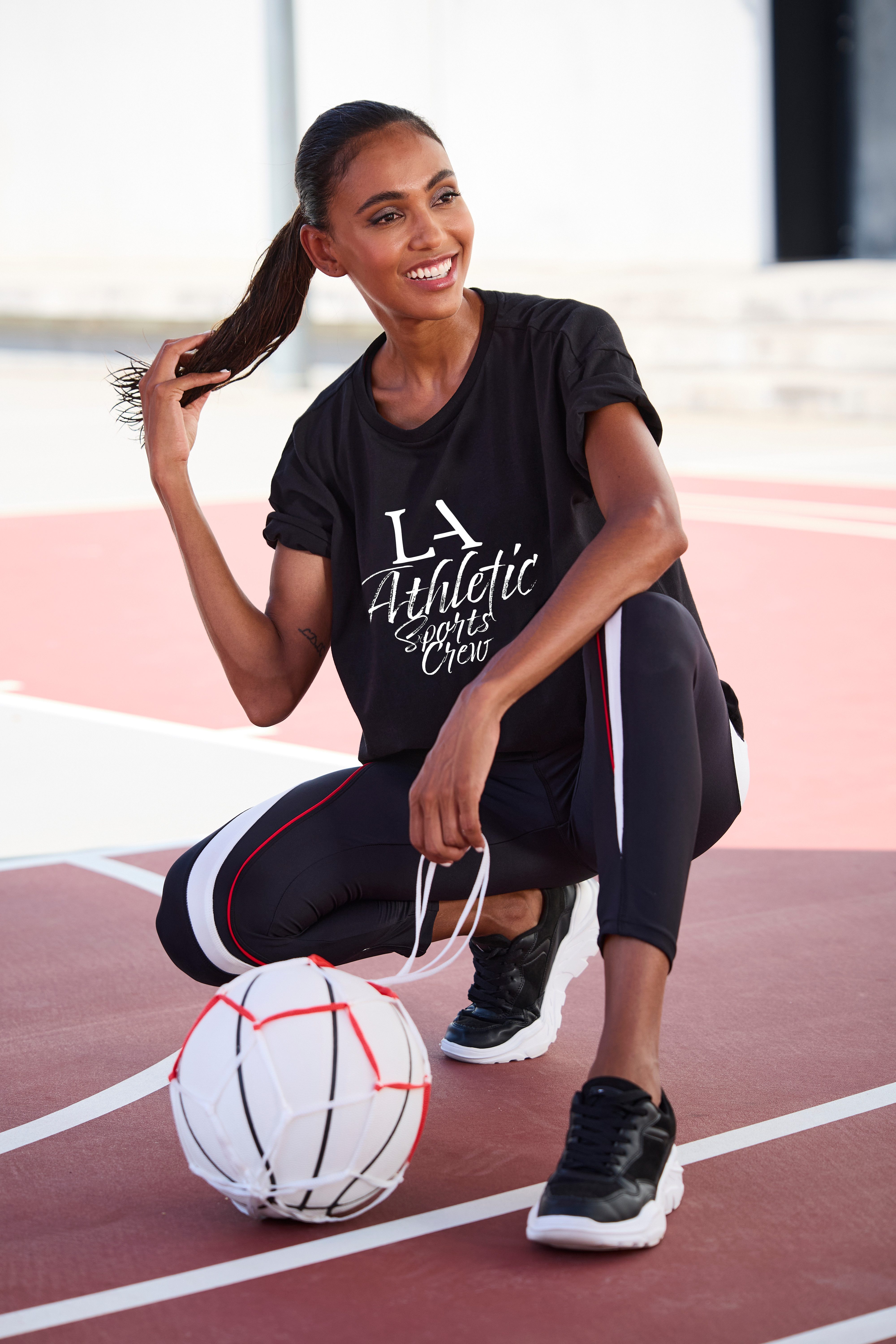 LASCANA ACTIVE T-Shirt im Oversize-Schnitt mit sportlichem Schriftzug