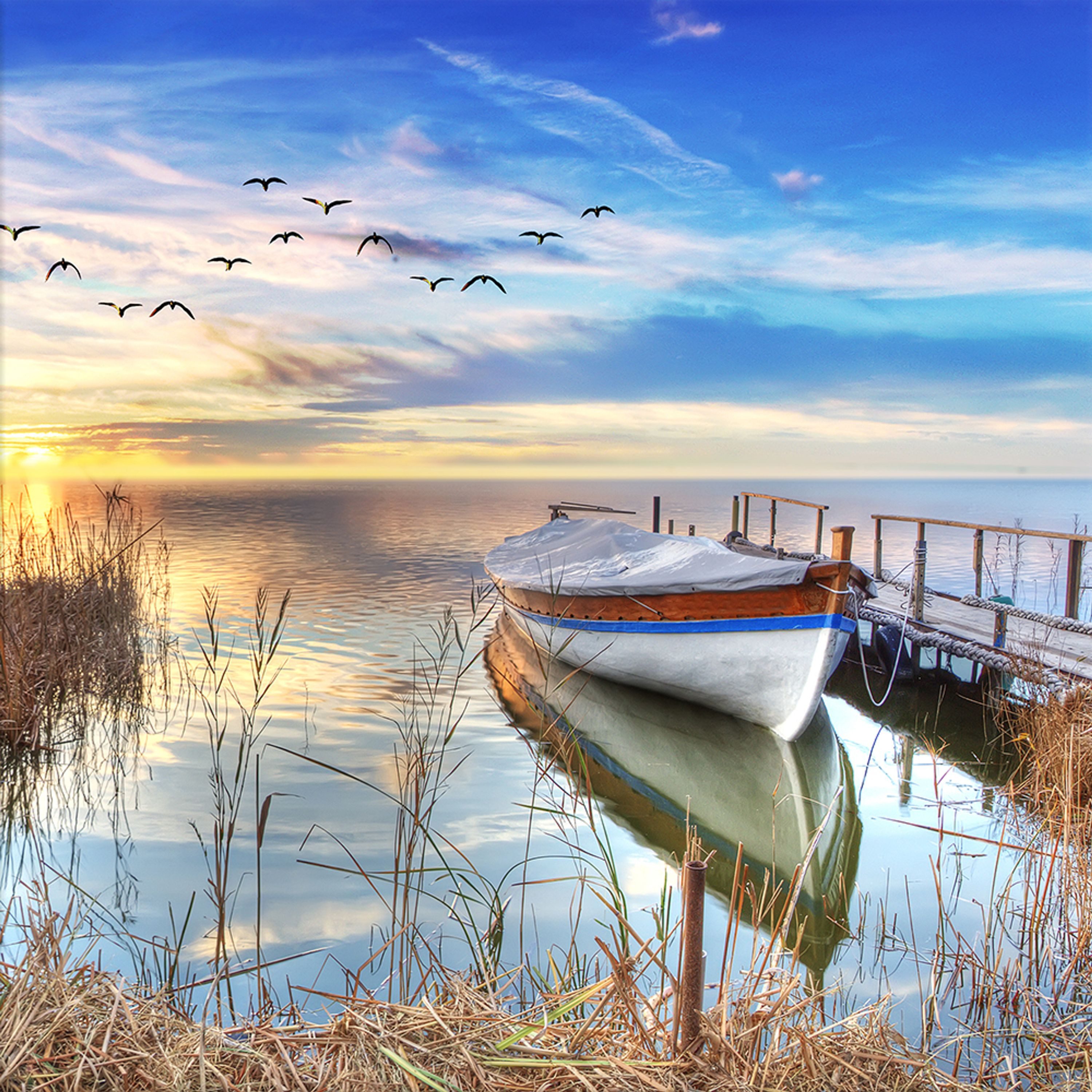 artissimo Glasbild Bild aus Glas 30x30 cm / Wandbild / Strandbild, Strand und Meer: Boot am Steg im Sonnenaufgang