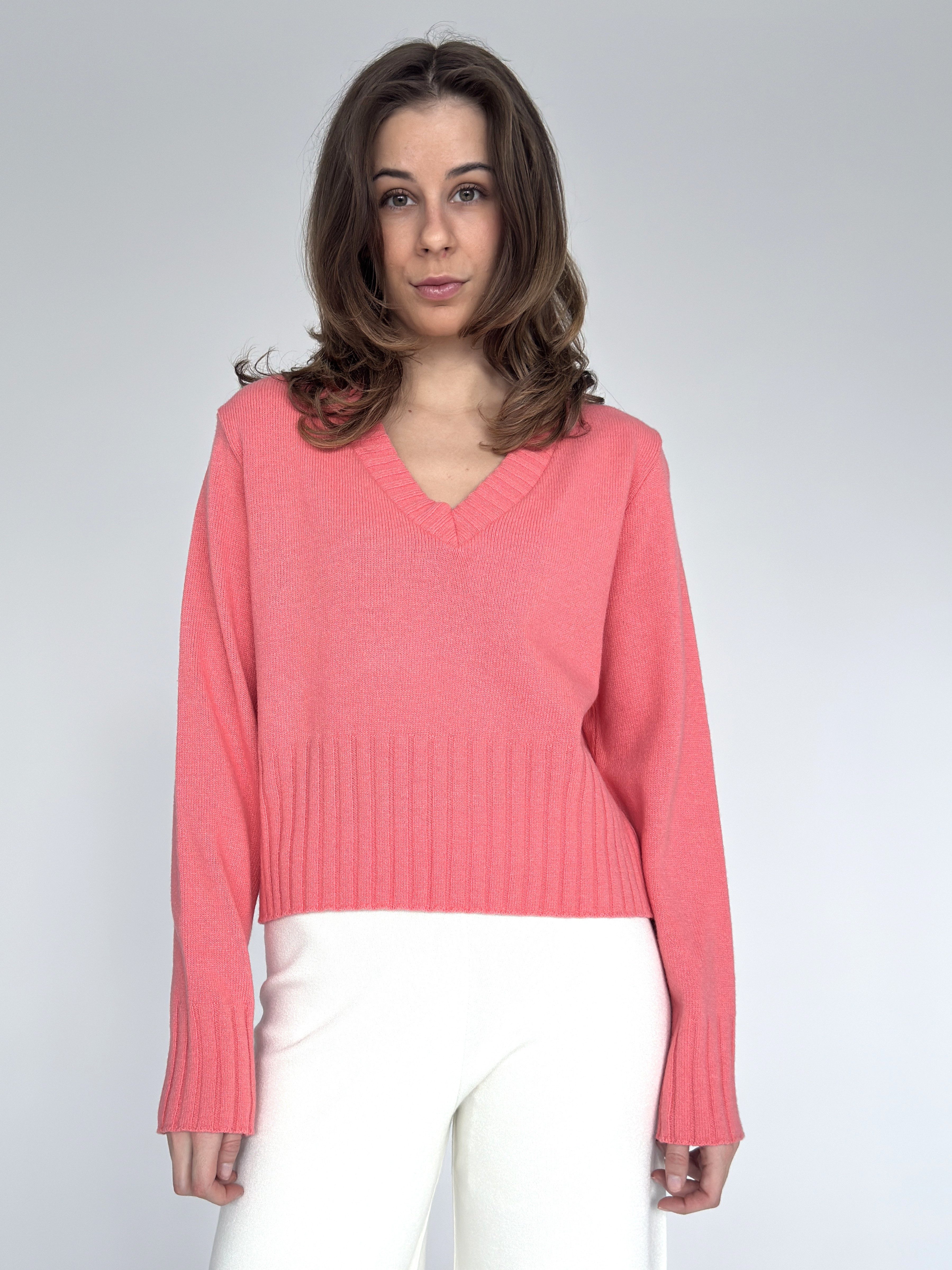 V-Ausschnitt-Pullover