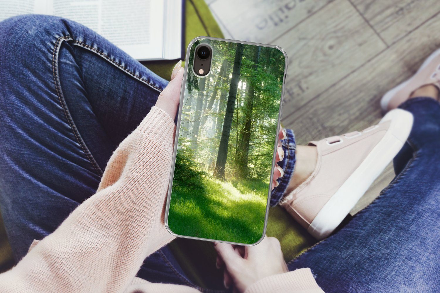 MuchoWow Handyhülle für Apple iPhone XR Natur - Bäume - Wald - Grün - Sonne - Gras - Pflan, Smartphone-Bumper, Print, Handy Schutzhülle Dünn