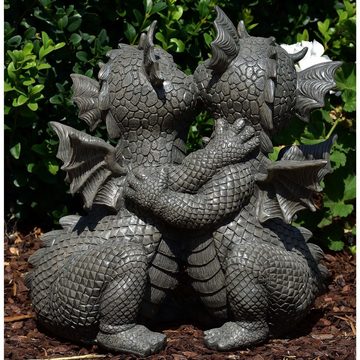 MystiCalls Gartenfigur Gartendrachen "Loves" - Gartenfigur Garten Dekoration Drache, (1 St), Handgefertigt