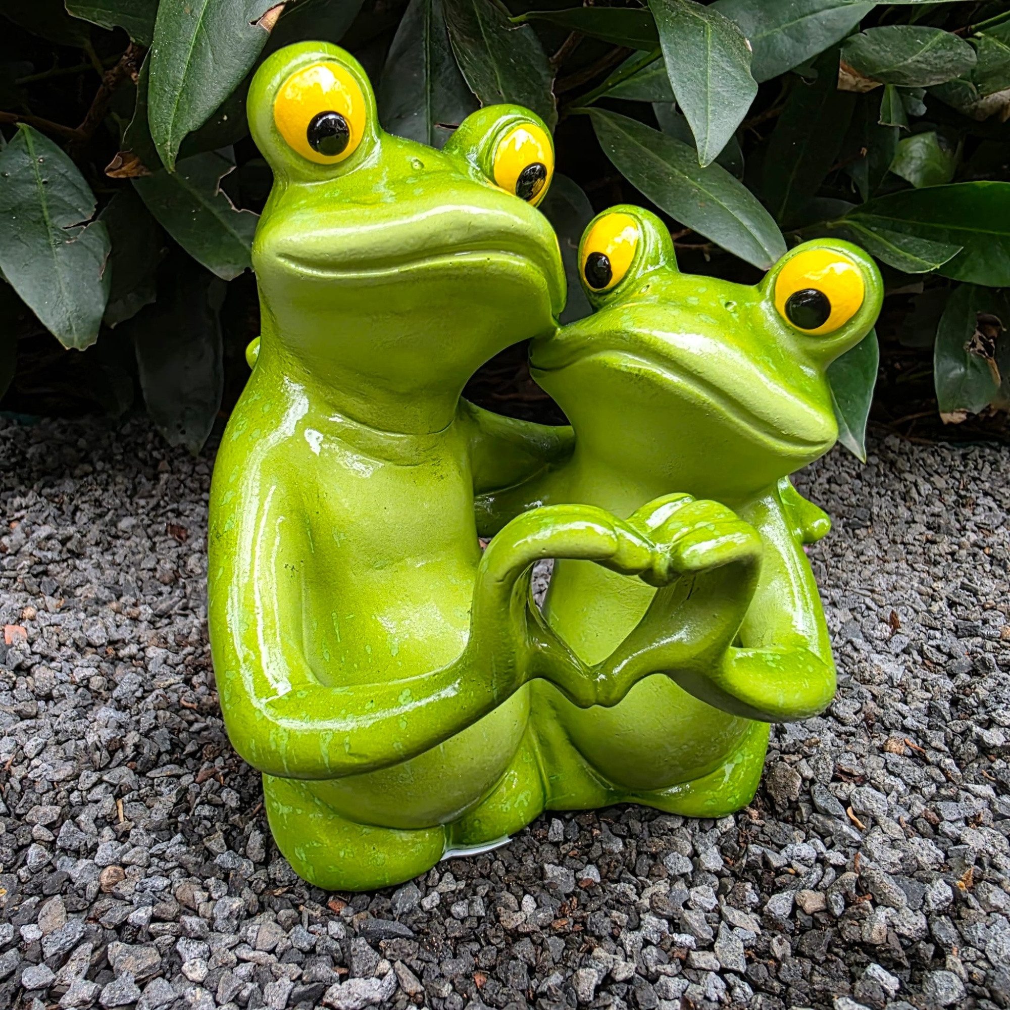 Aspinaworld Gartenfigur Frosch Figurenpaar mit Herz 15 cm – für Pflanzschale