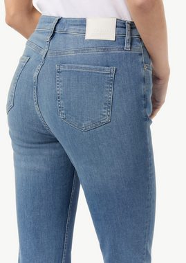 comma casual identity 5-Pocket-Jeans Skinny: Jeans mit Saum zum Aufrollen Kontrastnähte, Label-Patch, Zierknopf