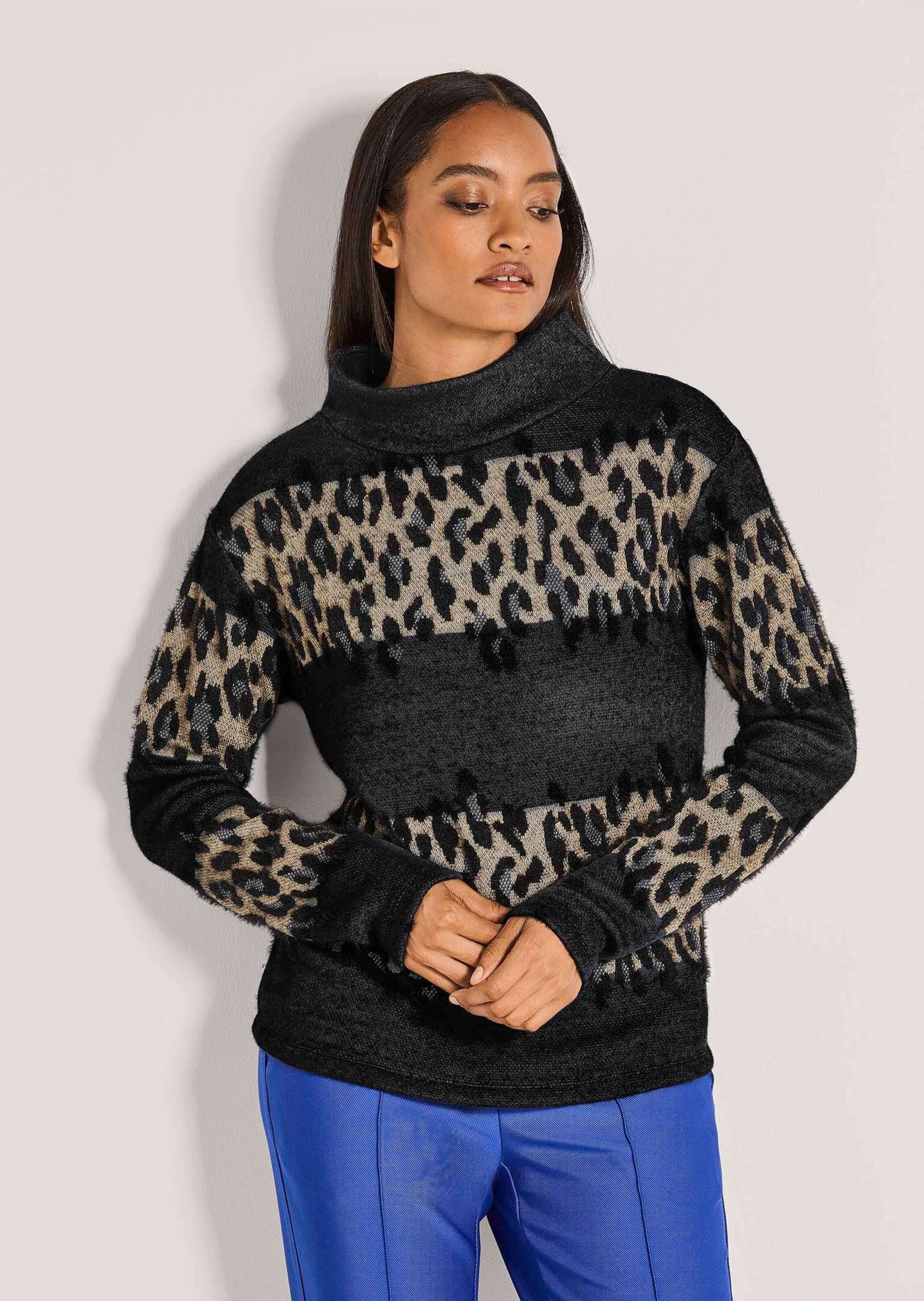 MADELEINE Langarmshirt Leo-Design Pullover mit Stehkragen günstig online kaufen