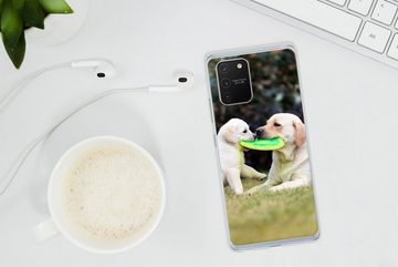MuchoWow Handyhülle Hund mit seinem Welpen und einem Frisbee, Phone Case, Handyhülle Samsung Galaxy S10 Lite, Silikon, Schutzhülle