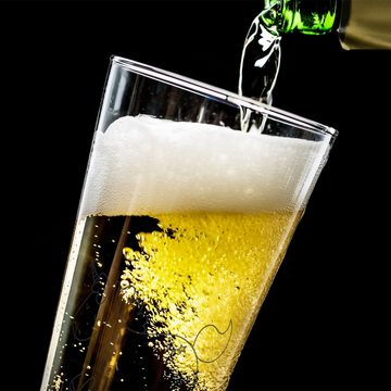 Mr. & Mrs. Panda Bierglas Einhorn Happy - Transparent - Geschenk, Vatertag, Bier Glas, Bierglas, Premium Glas, Einzigartiges Design