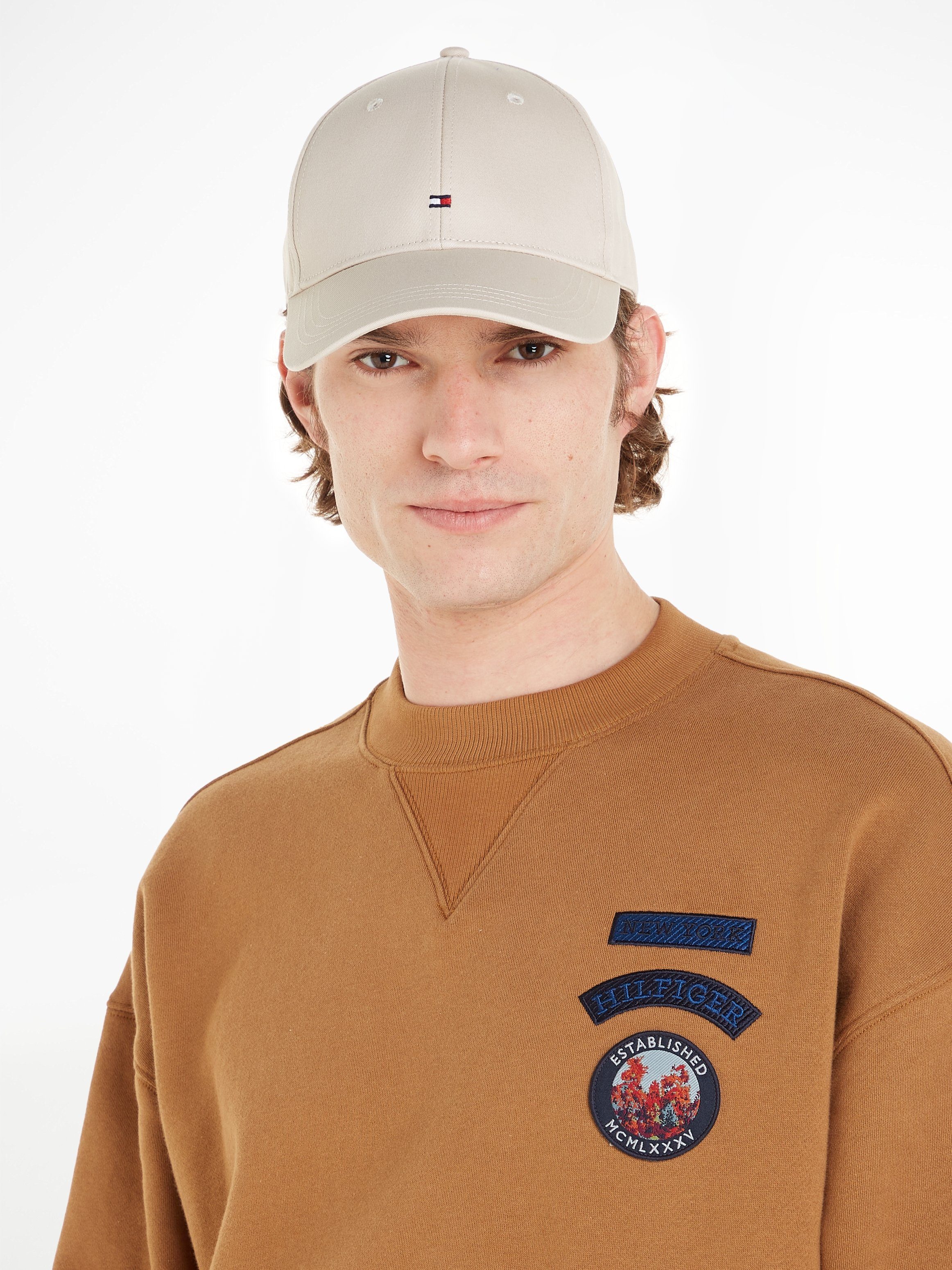 Tommy Hilfiger Baseball Labelflag Schild 6 COTTON mit Cap über CAP dezenter Creme Cashmere TH PANEL FLAG dem