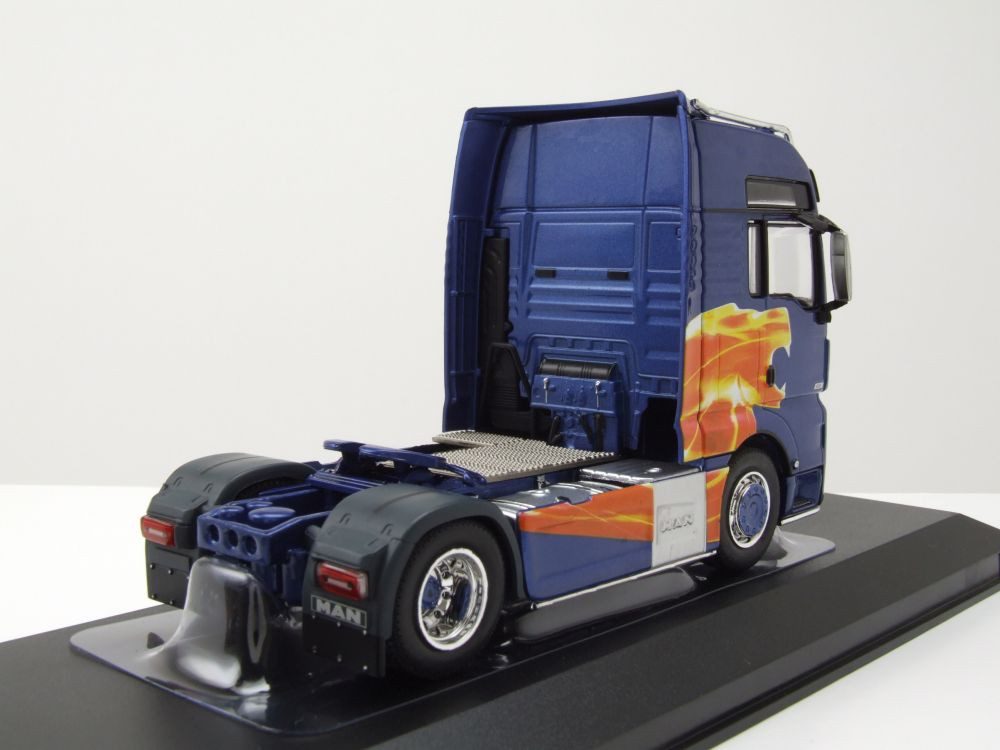 ixo Models Modellauto MAN TGX XXL Zugmaschine 2020 blau metallic, Maßstab 1:43
