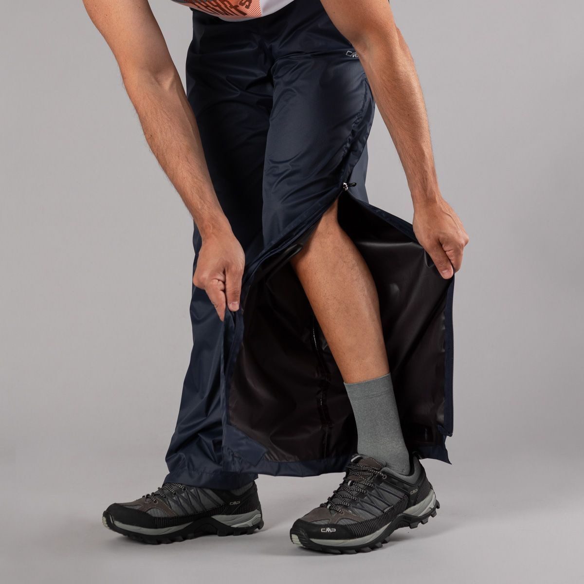 CMP Outdoorhose MAN Rain Pant With Full Lenght Side Zips Wetterfeste Hose für Outdoor-Abenteuer mit vollverschweißten Nähten