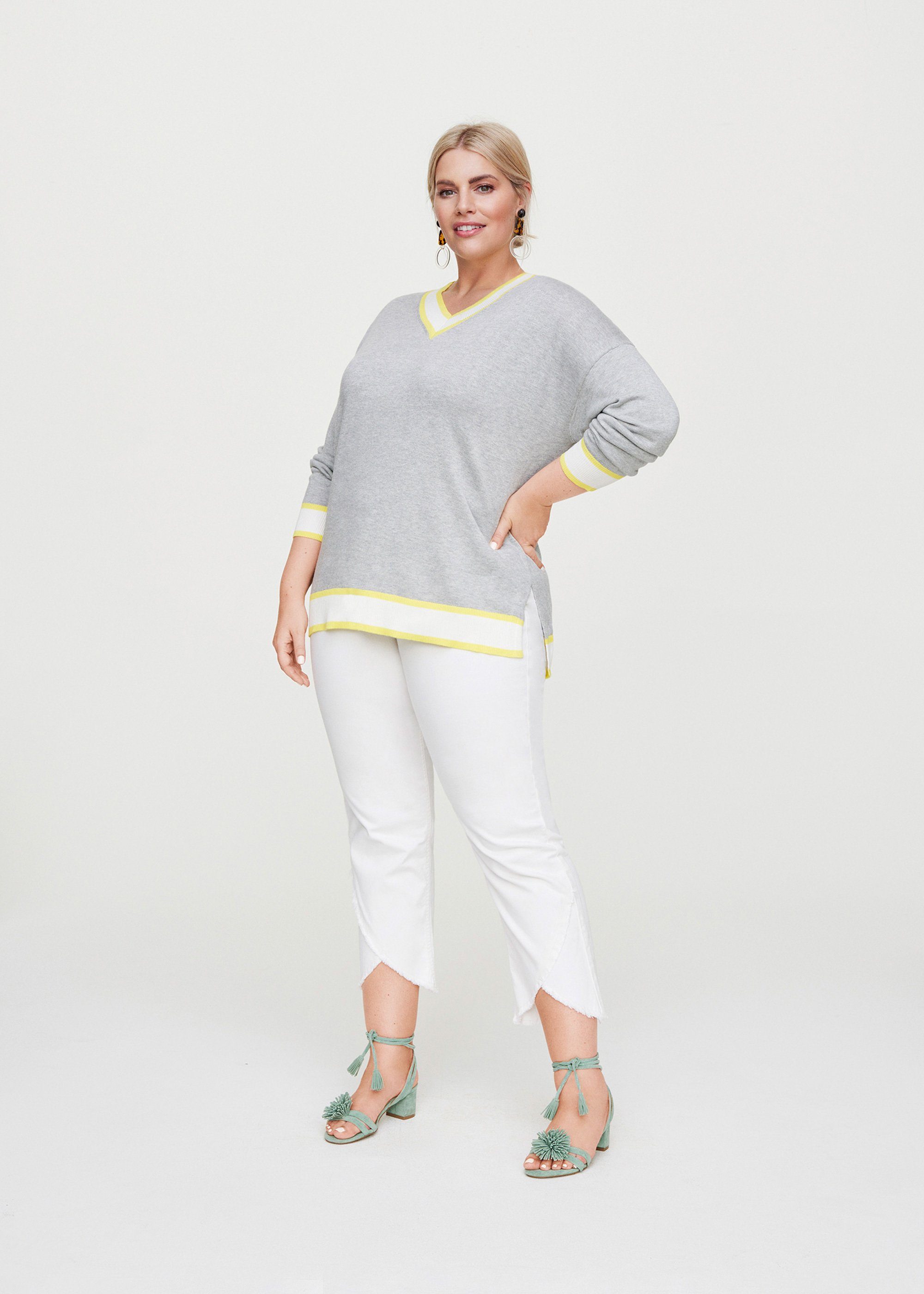 Rock Your Curves by Angelina K. Strickpullover mit Seitenschlitzen Grau