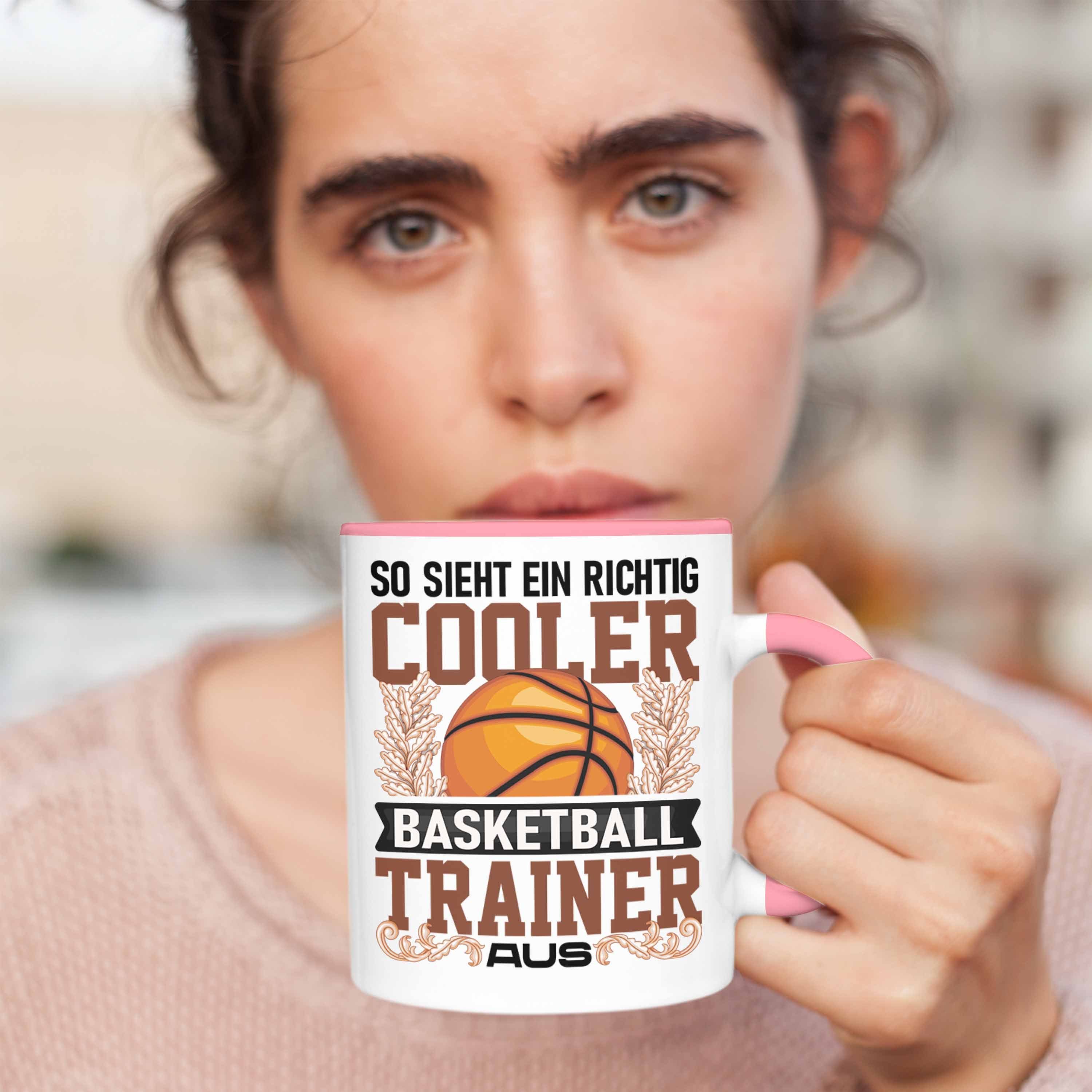 Trendation Tasse Trendation Geschenk Basketball - Lustig Spruch Sieht Rosa Trainer Tasse So