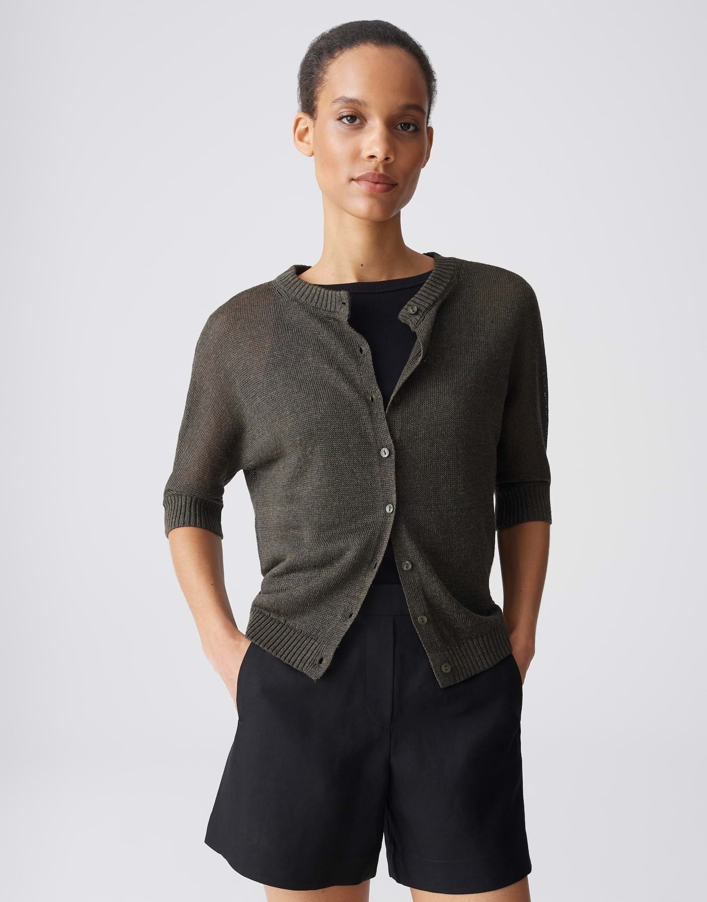 OPUS Strickjacke Datina aus Feinstrick mit fließendem Fall Der 3/4 Arm verleiht dem Look luftige Leichtigkeit