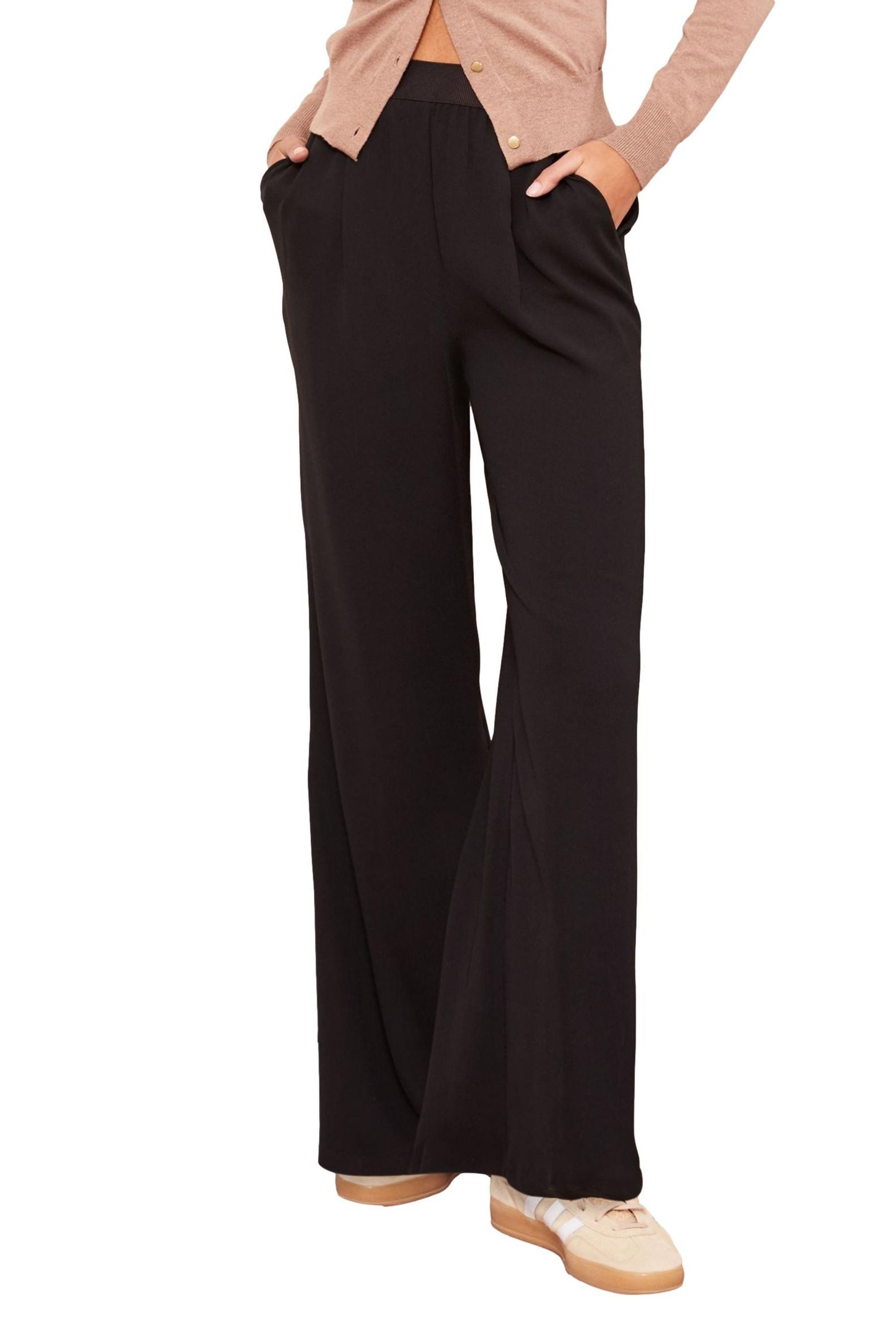 Friends Like These Dehnbund-Hose Friends Like These Hose mit Elastikbund, Regular (1-tlg)