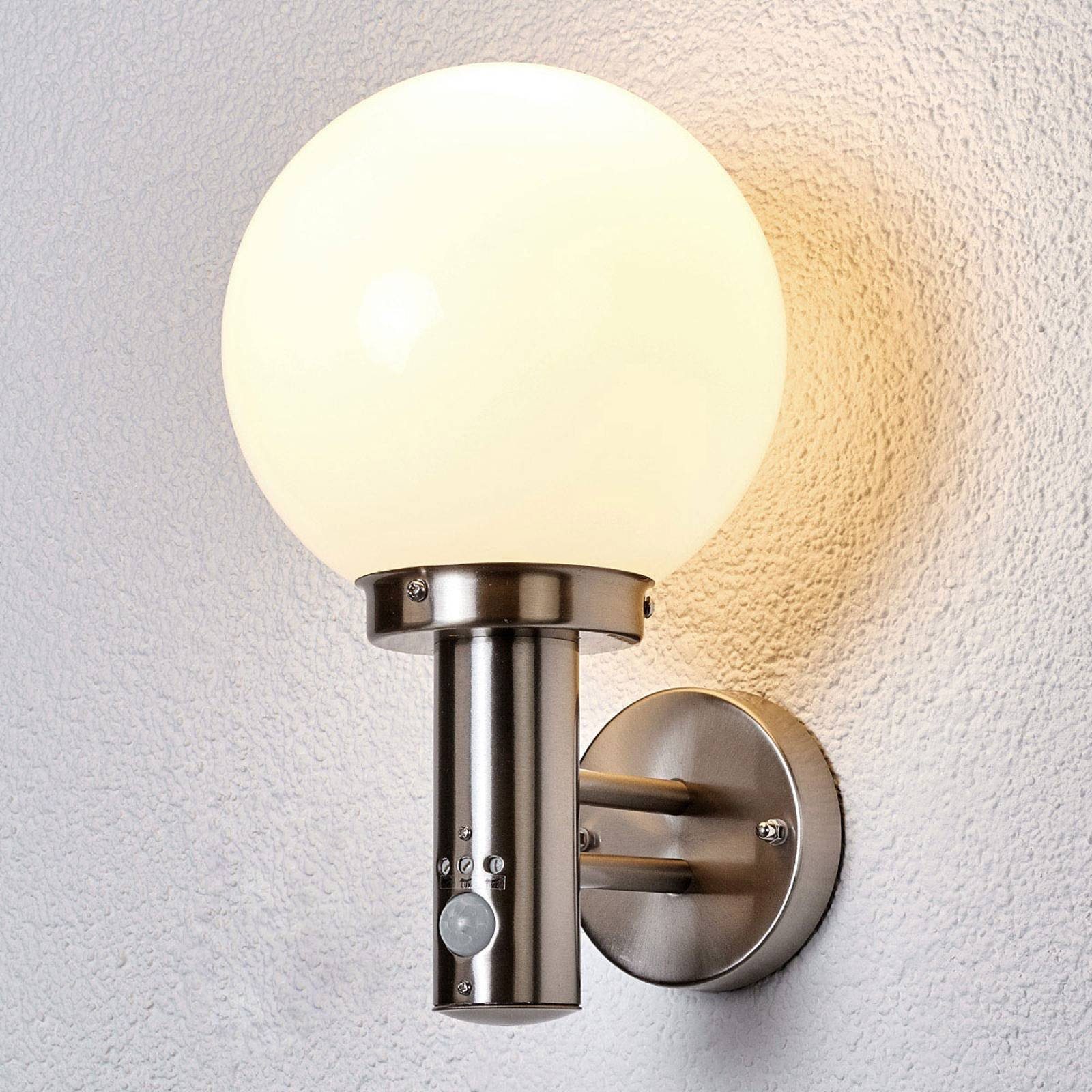 Lindby Außen-Wandleuchte Nada, Edelstahl Alu IP44mit Bewegungsmelder, 1 x 60 W