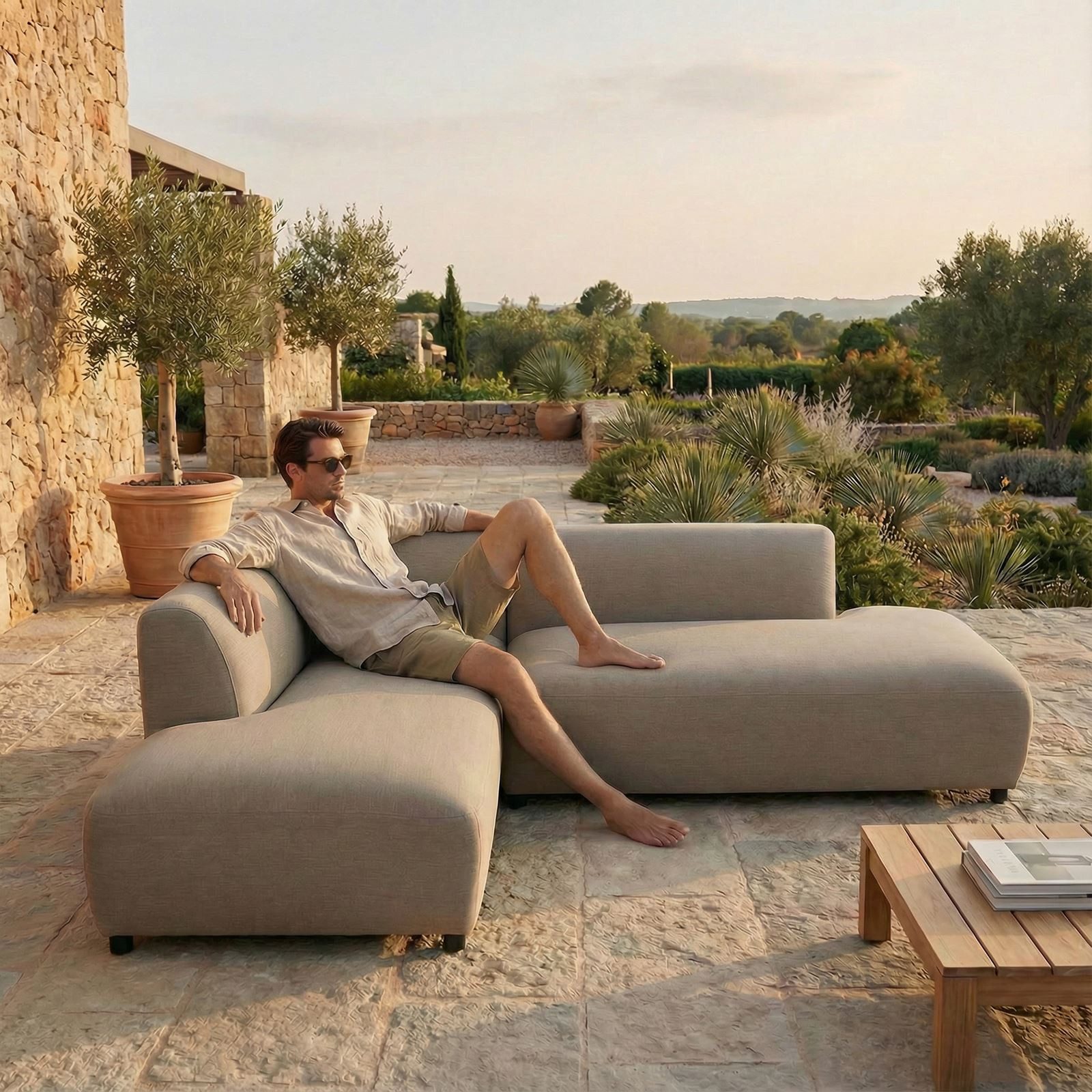 IDIMEX Gartensofa CALABRIA, Modernes Outdoor Sofa gepolstert mit Rückenlehne wasserabweisend beige