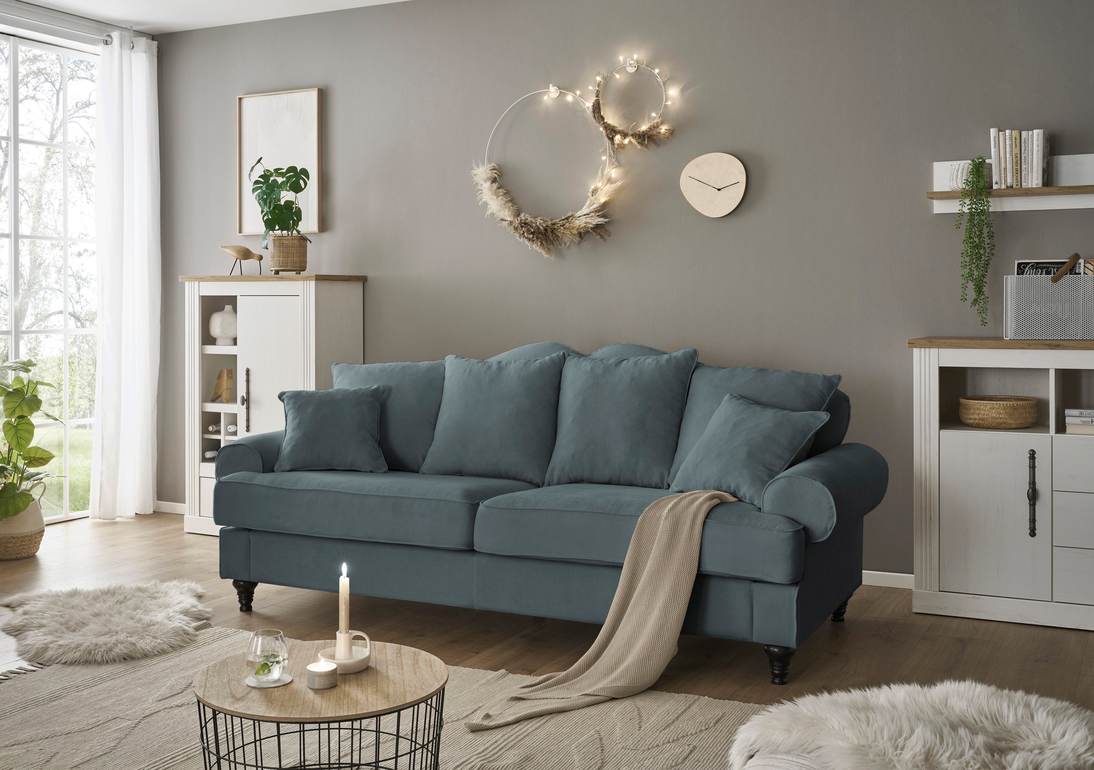 OTTO home 3,5-Sitzer Westminster, Sofa im Landhausstil, Couch mit Zierkissen, Federkern-Polsterung, gedrechselter Fuß, hochwertiger Microfaserbezug