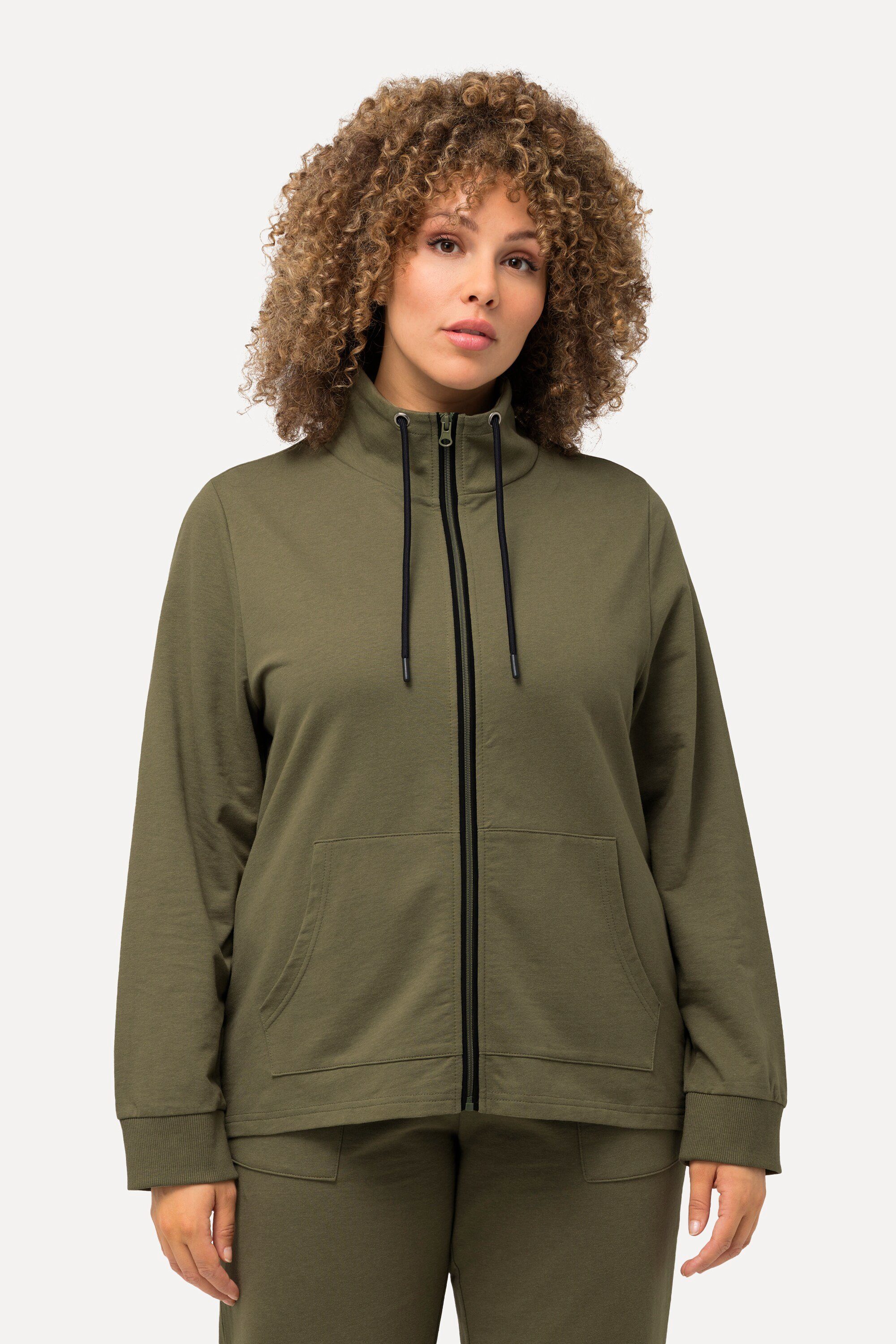 Ulla Popken Sweatjacke Sweatjacke Stehkragen Kängurutasche hinten länger lodengrün