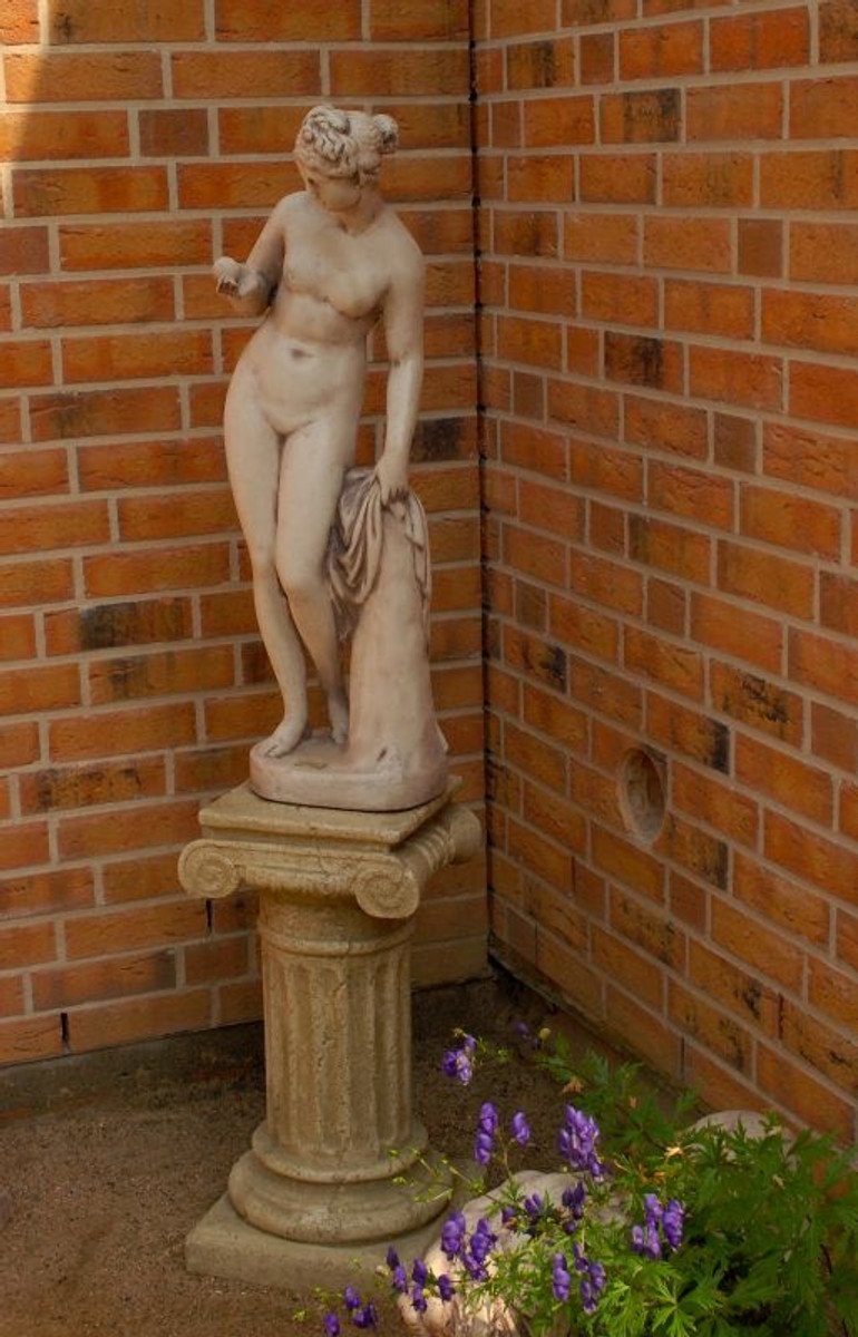 Skulptur Jugendstil Skulptur Venus mit Apfel Antik Stil Grau 27 x H 94 cm Antikstil - Barock Gartendeko - Schwer und Massiv