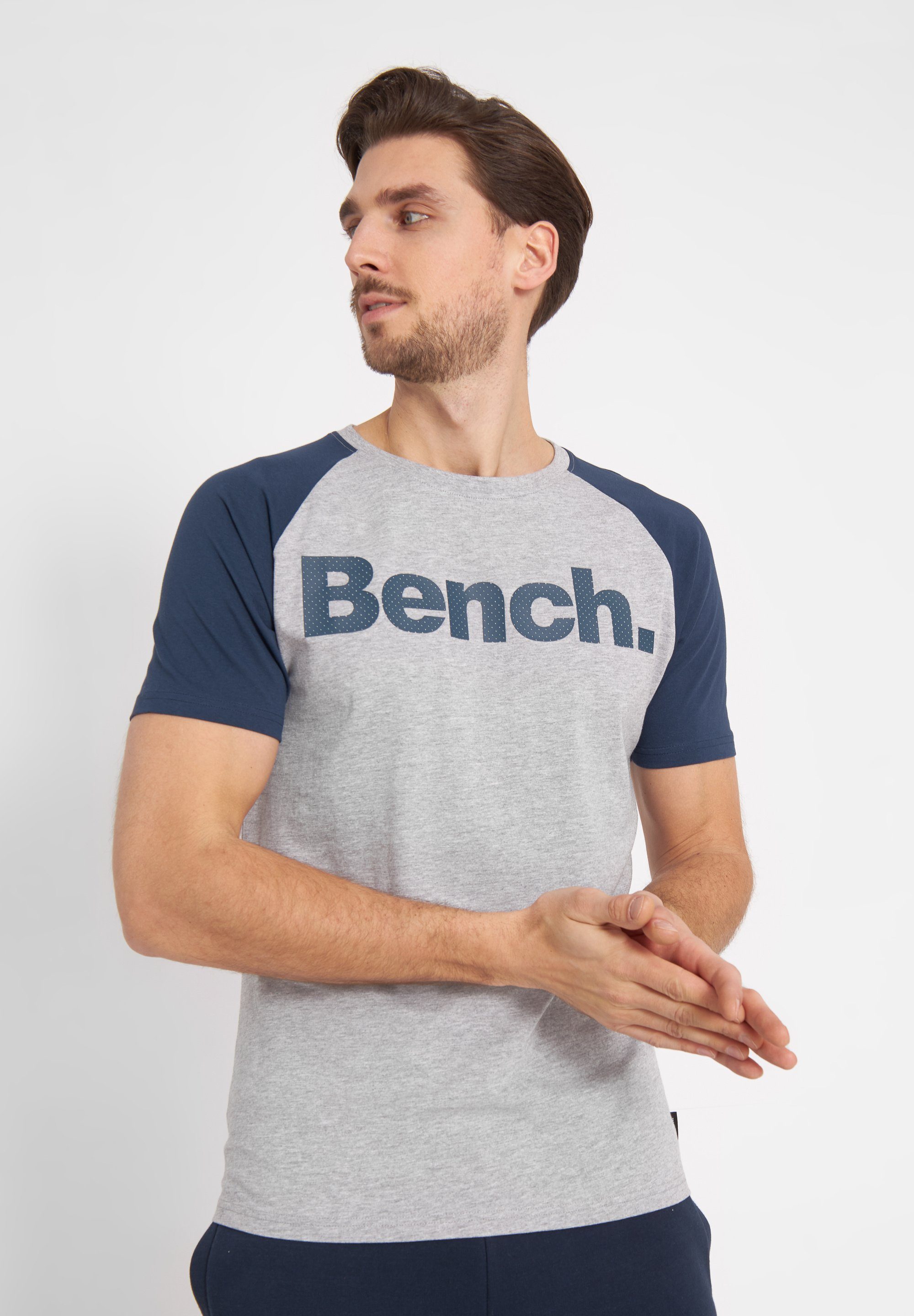 Bench. T-Shirt Saka Keine Angabe