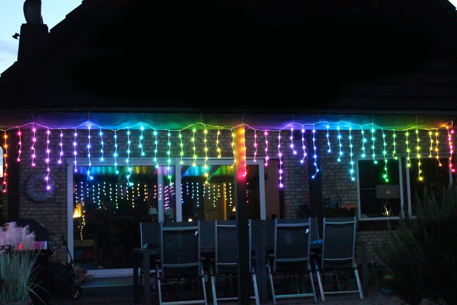 Arnusa LED-Lichterkette Eisregen RGB+W Timer LED 212-flammig, Effekt, viele Smart Snowfall eindrucksvolle Effekte mit Fernbedienung Leuchtfarben