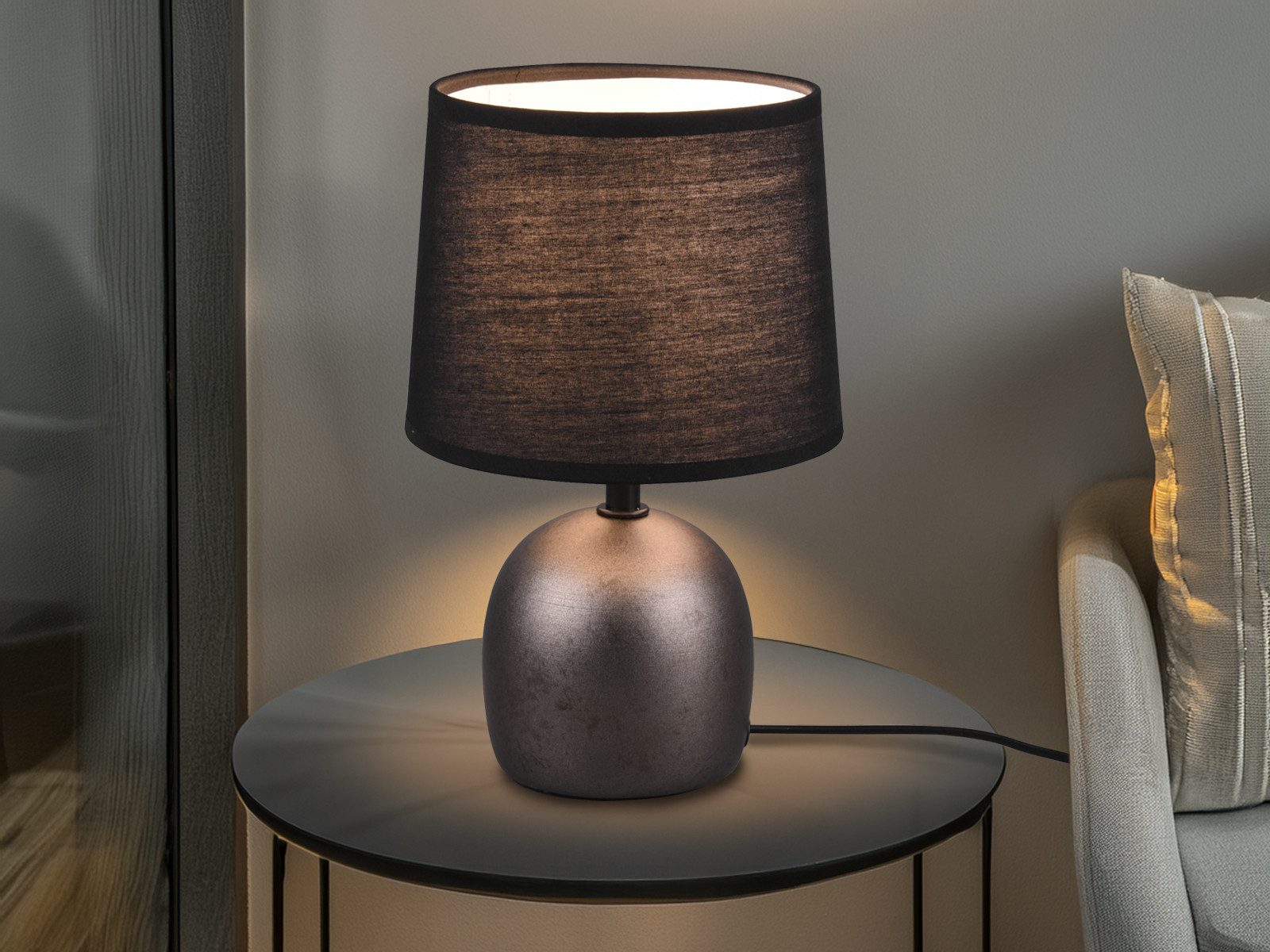 Reality Leuchten LED Nachttischlampe mit Keramik Fuß & Stoffschirm Höhe 26cm, dimmbar, LED wechselbar, Warmweiß, kleine Landhausstil Tischlampe skandinavisch, T – Bild 5 von 5