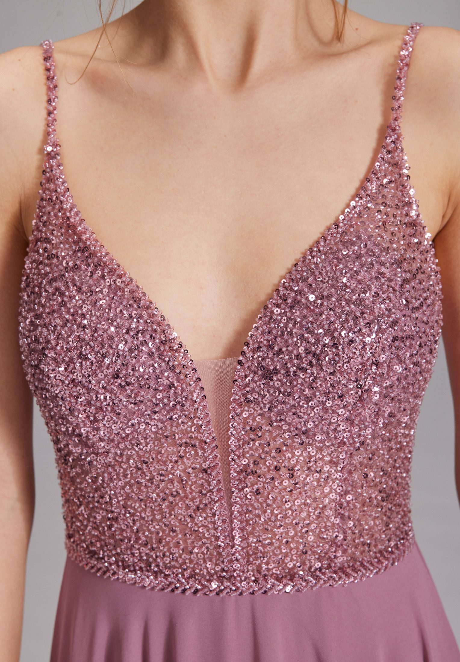Hey Kyla Abendkleid - Abendkleid aus Materialmix Taillierter Schnitt mit ausgestelltem Rockteil – Bild 4 von 5